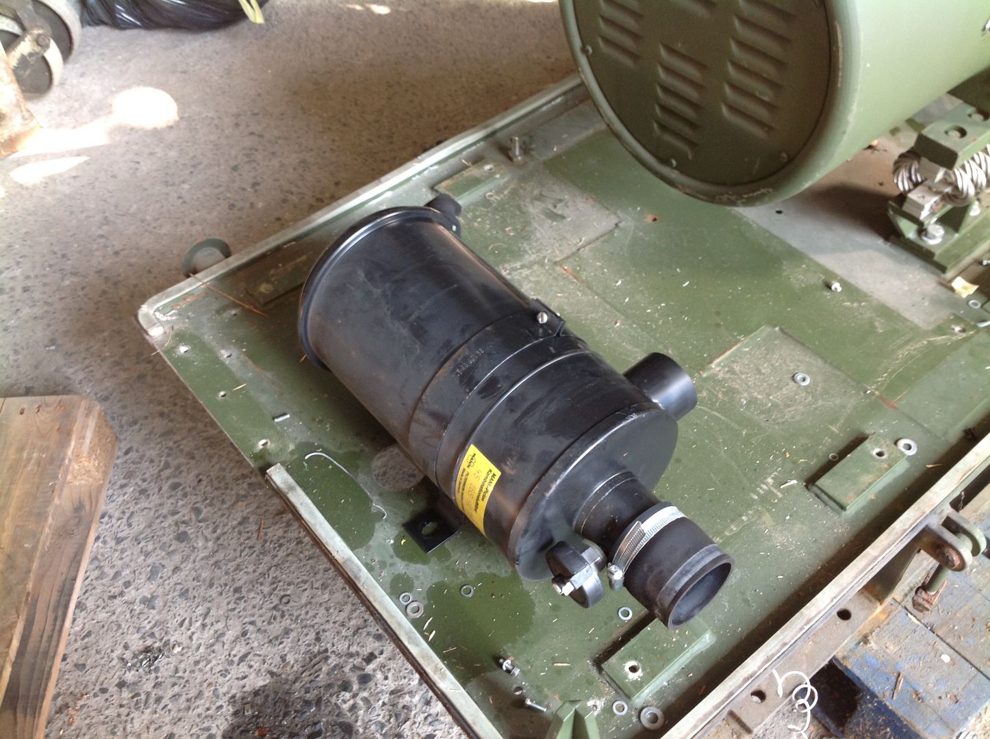 KHD Deutz Motor F3L912 mit Synchron Generator SDV 30.16-20 KHD Deutz Motor F3L912 mit Synchron Generator SDV 30.16-20