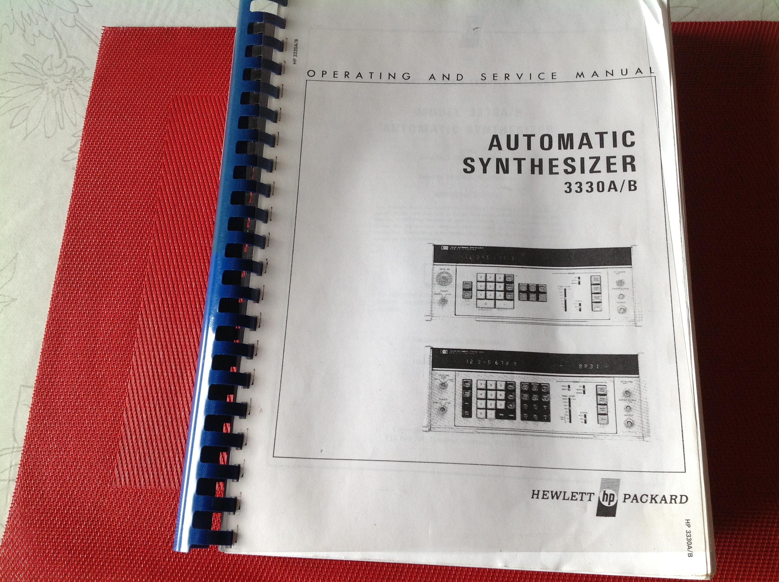 Hewlett Packard 3330B Function Generator Operating u. Service Manual mit allen Schaltplänen und Ersatzteileliste