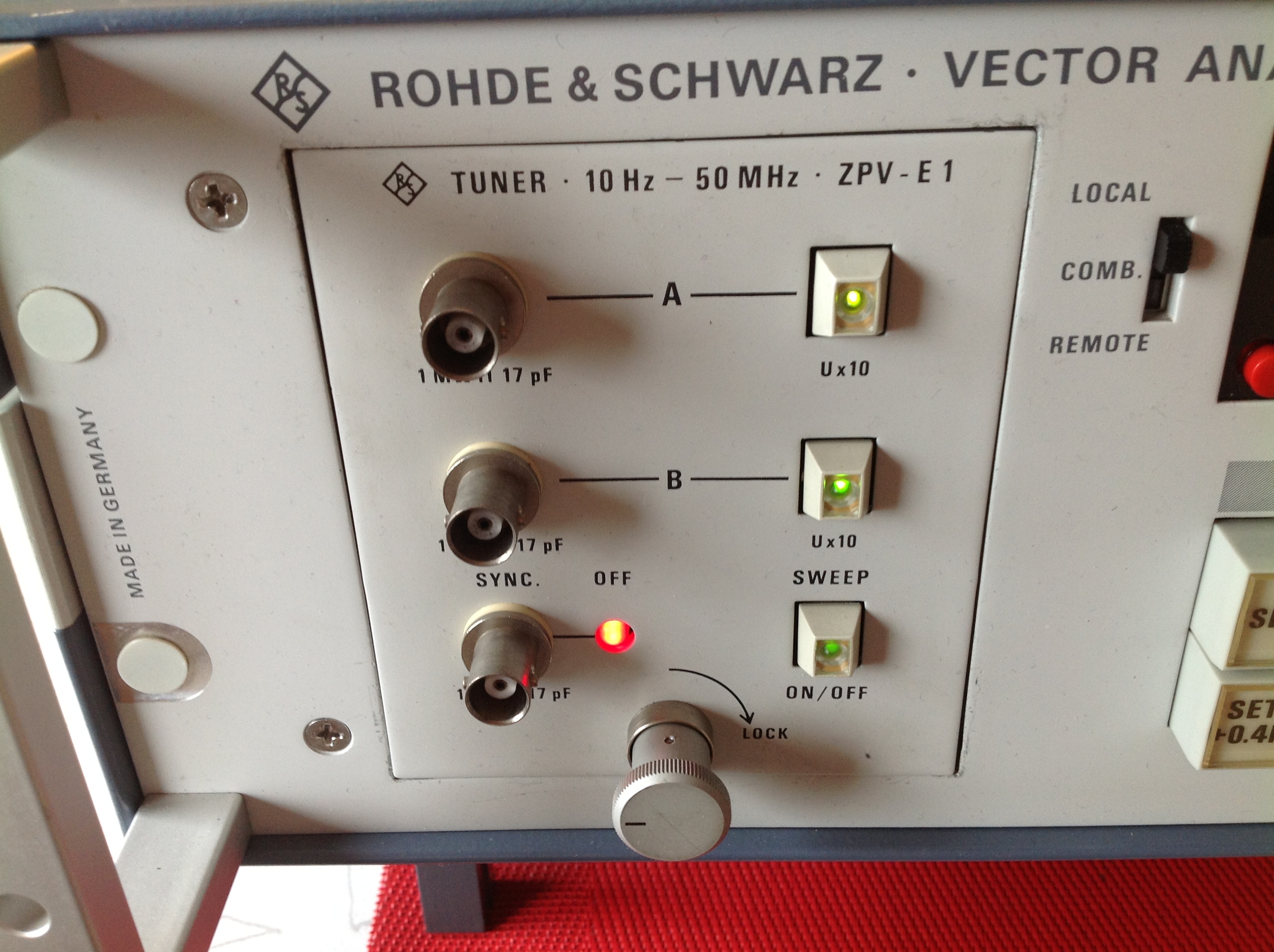 Rohde &amp; Schwarz Vector Analyser ZPV 10 Hz....2000 MHz