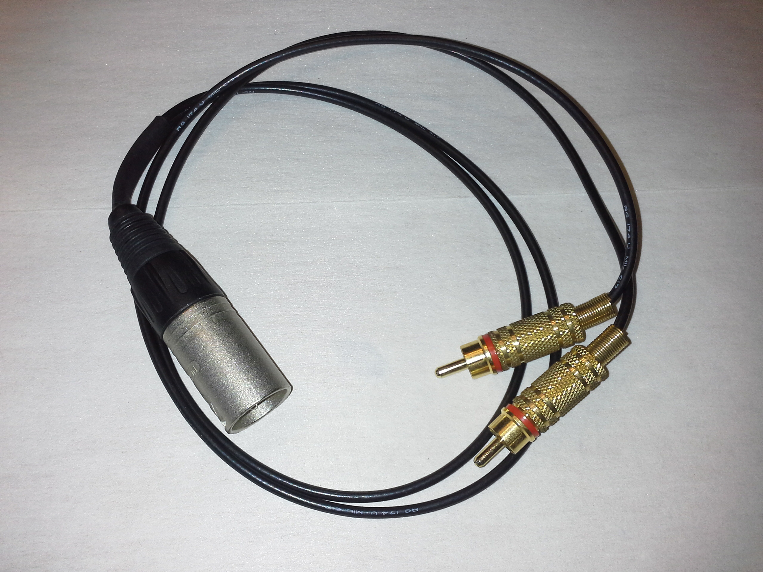 2 x Cinch Audio-Anschluß auf 3-Pol.Neutrik XLR-Stecker (M)