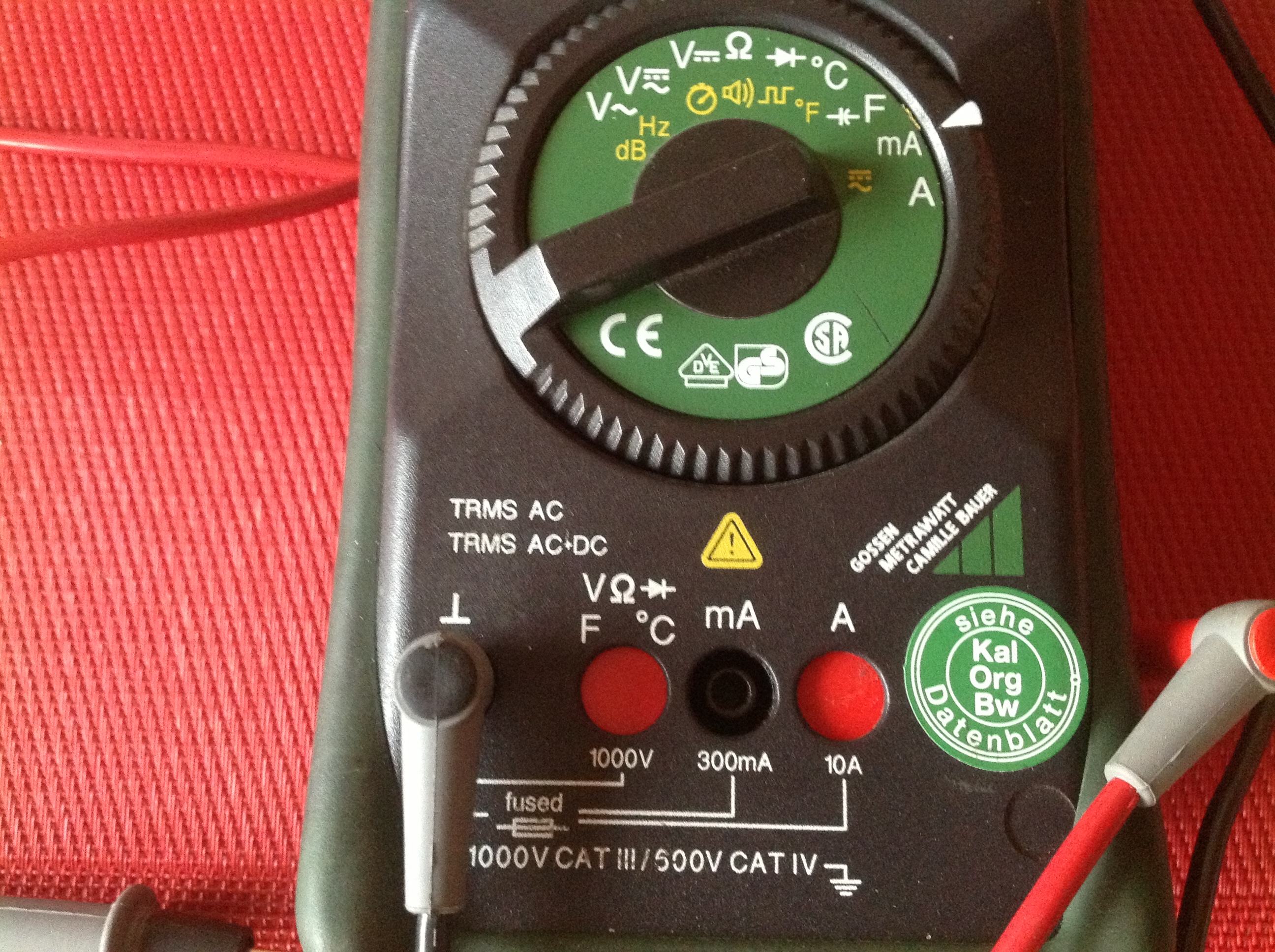 Gossen Metrawatt Hit 26S CAT IV Analog-Digital-Multimeter mit Signalgenerator Gossen Metrawatt Hit 26S CAT IV Analog-Digital-Multimeter mit Signalgenerator