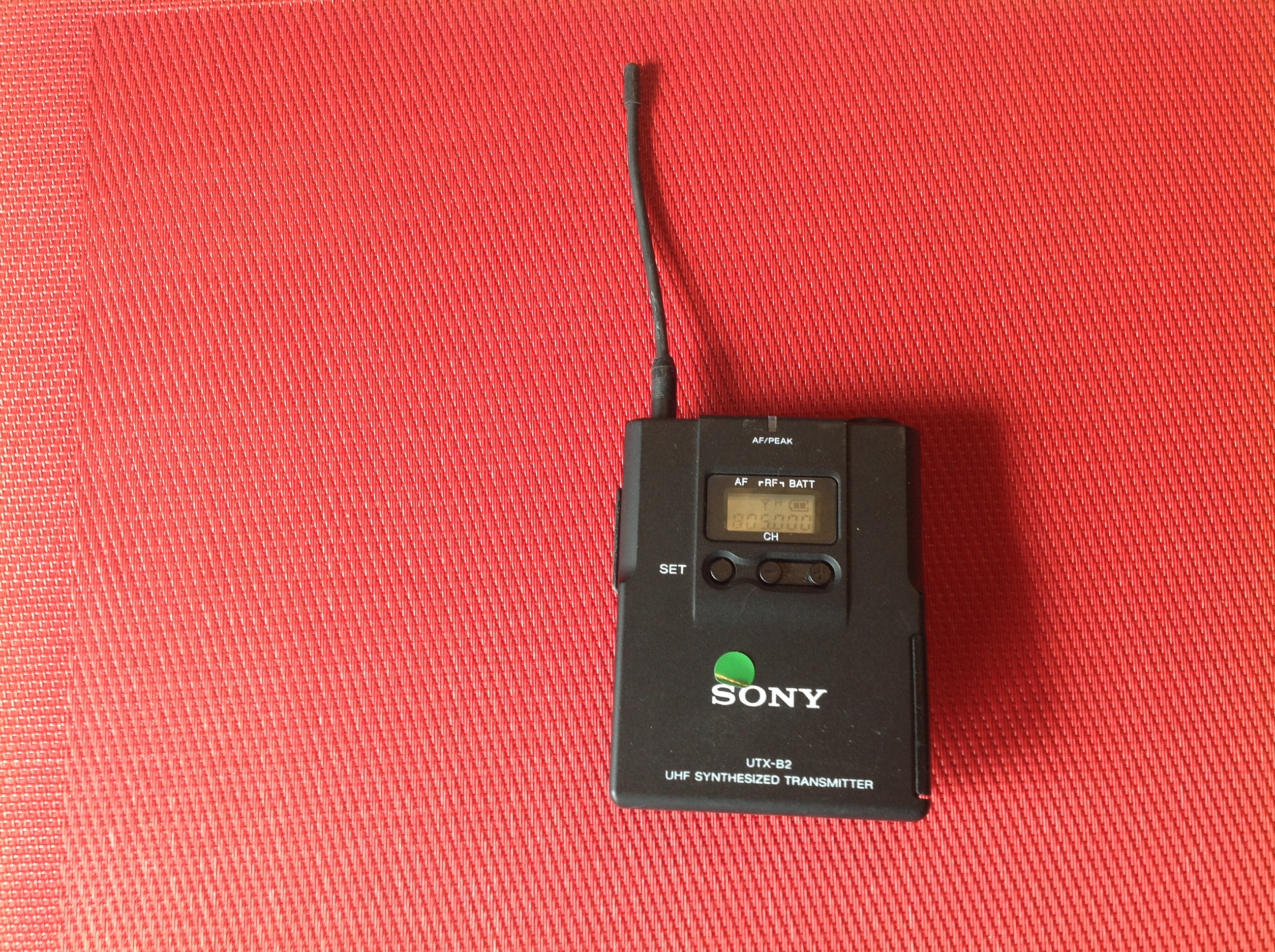 Sony UTX-B2 UHF Synthezised Transmitter - Taschensender