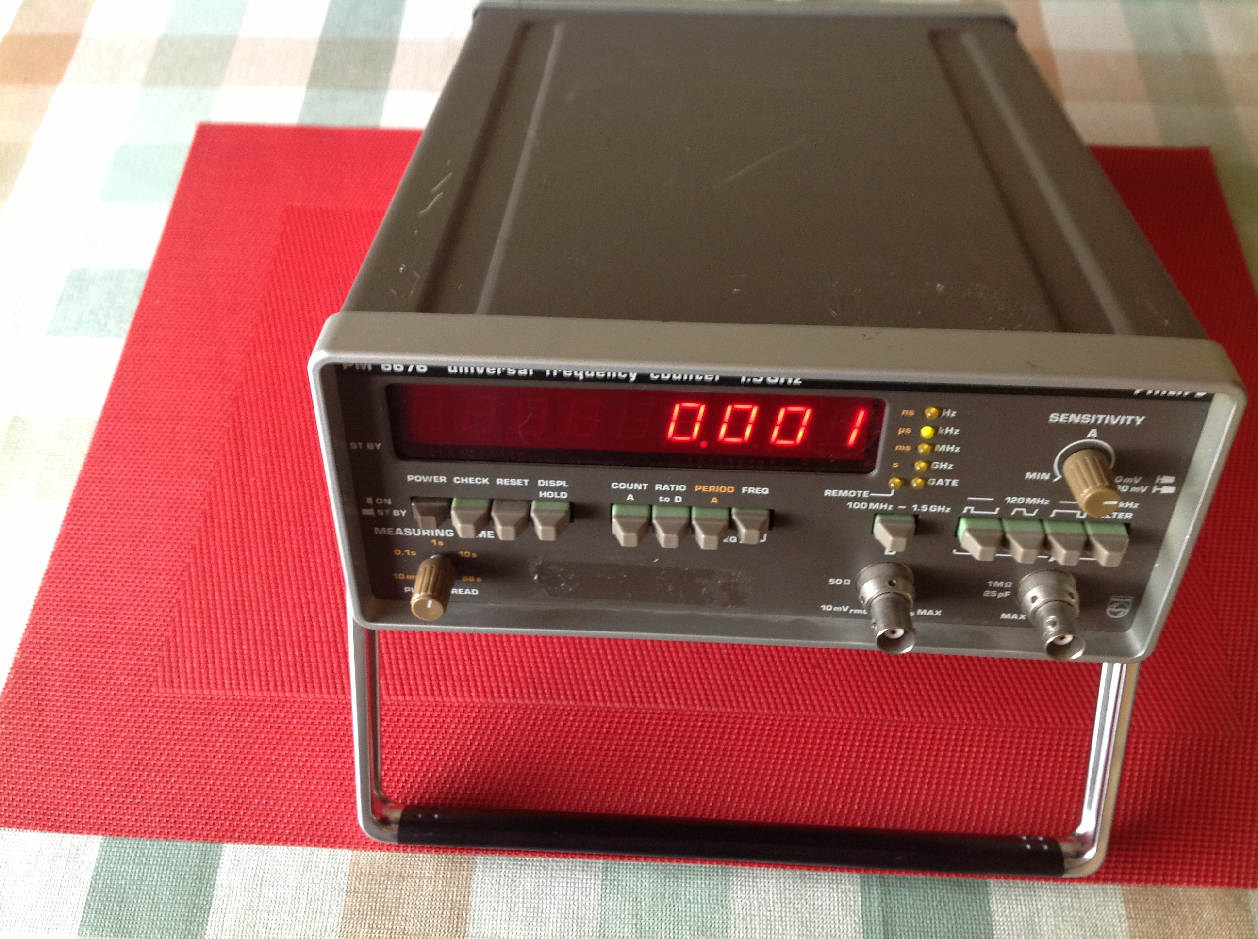 Philips Frequenzmessgerät - Universal Frequency Counter Typ PM 6676 10....1500 MHz