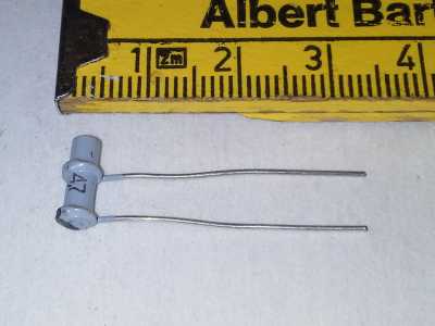 Keramik Kondensator 4, 7uF - 500V