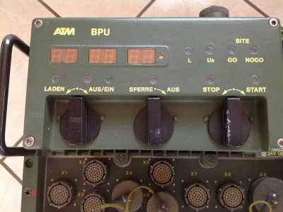 Militärischer Rechner ATM Typ MR 8020