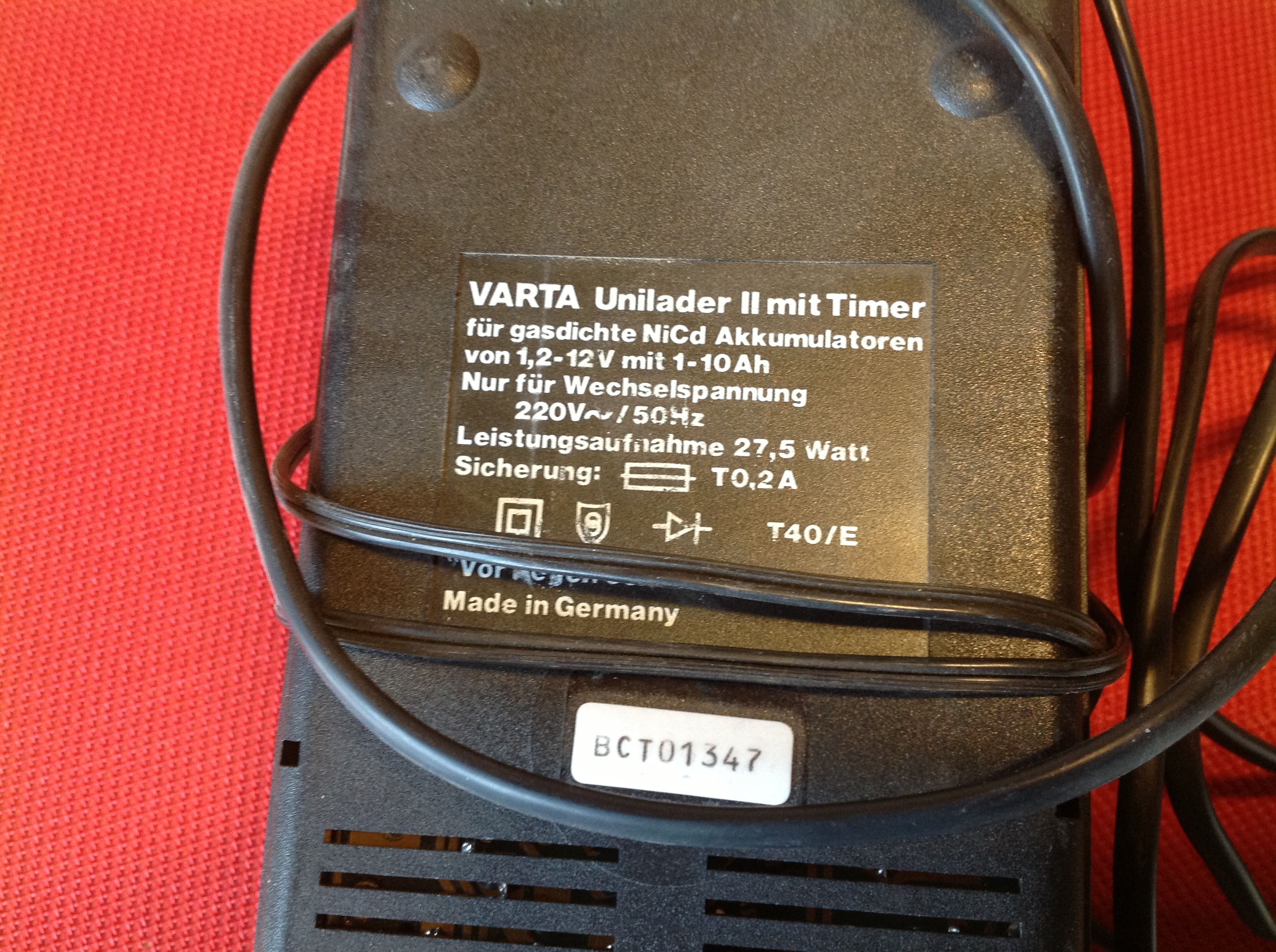 Varta Universal-Ladegerät, Unilader II mit Timer
