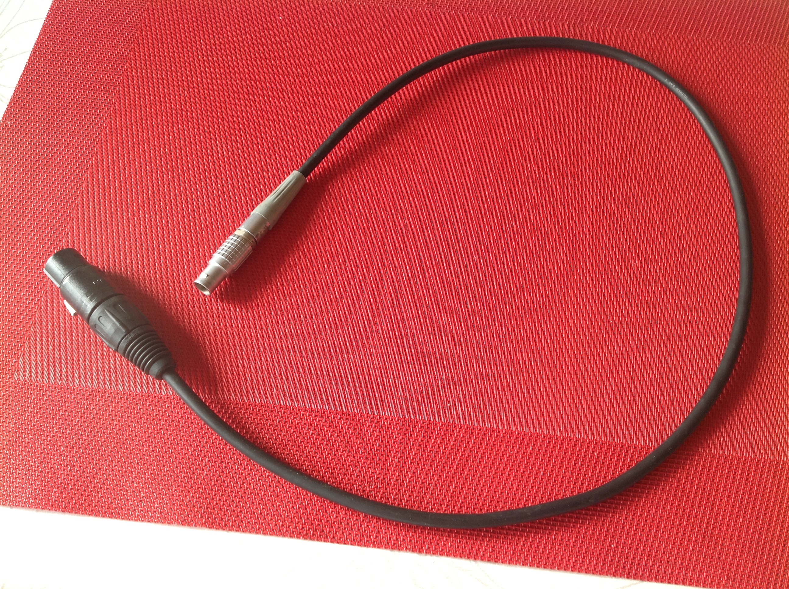 Kabel mit Lemo-Stecker 3 pol. + Neutrik-Buchse 3 pol.