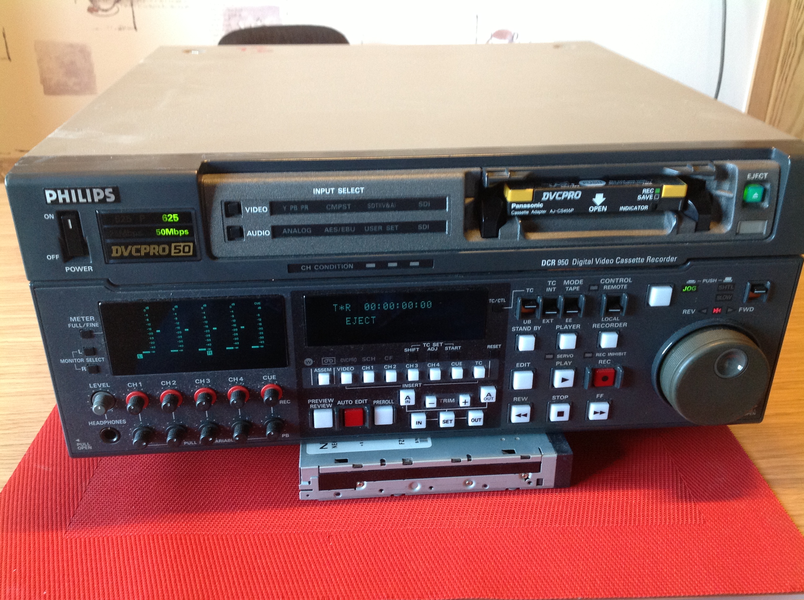 Phillips DCR 950P - DVC PRO 50 Video Recorder