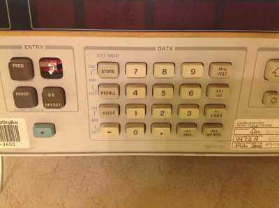 Hewlett Packard 3325 A Synthesizer-Funktionsgenerator