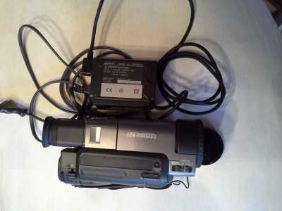 Sony Video Camera Recorder Hi8 CCD-TR3000E