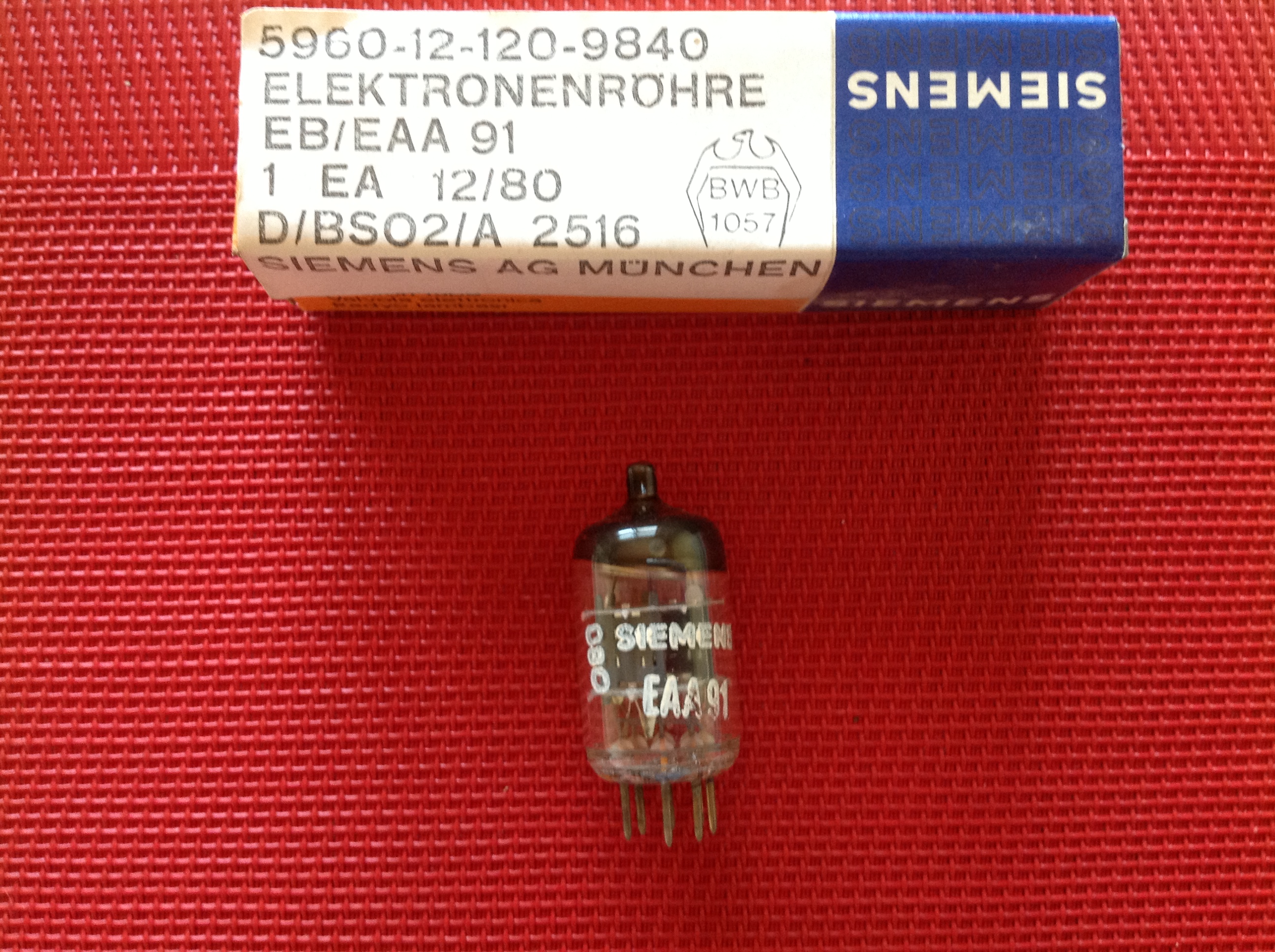 Elektronenröhre EAA 91