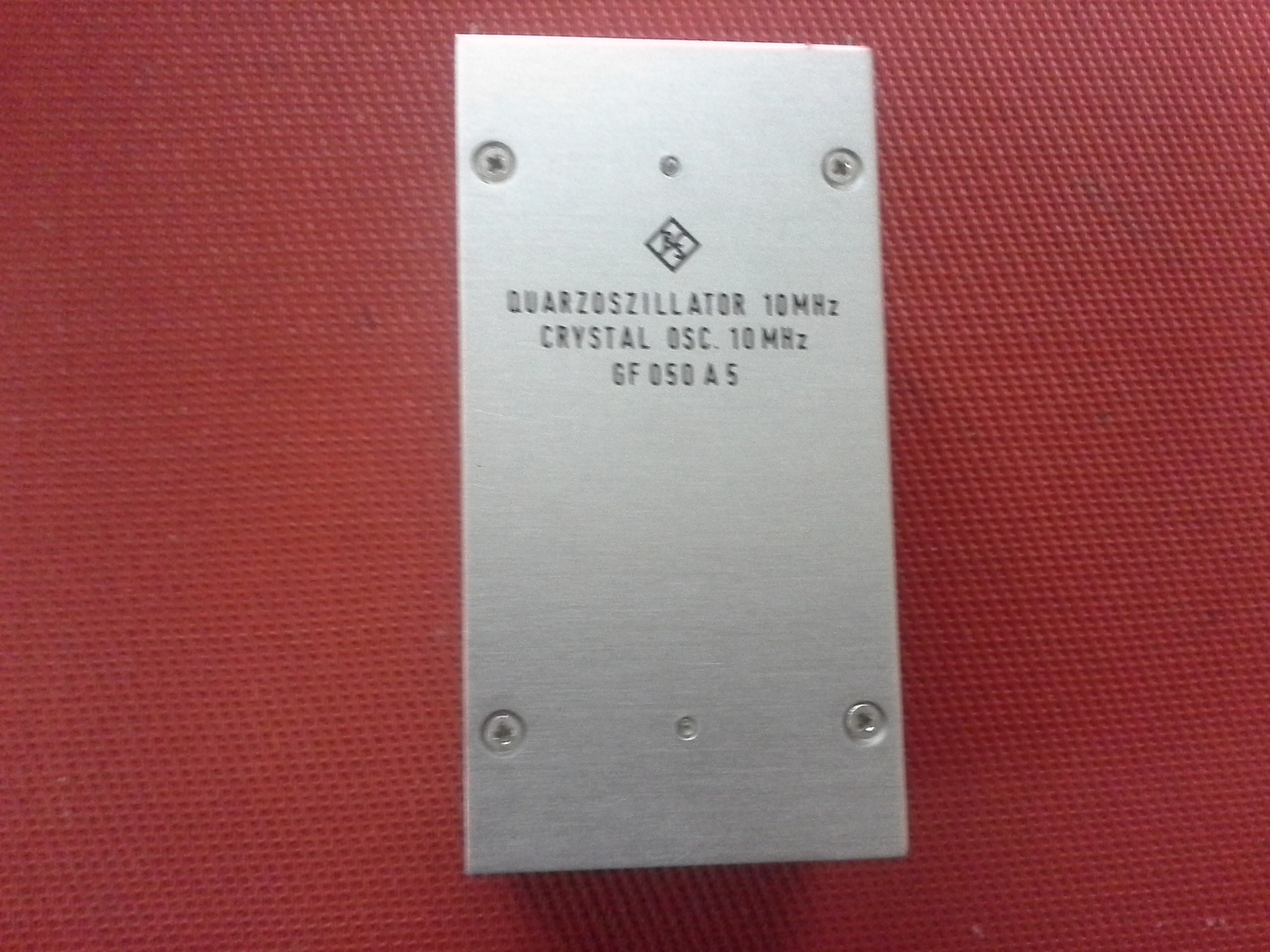 Rohde &amp; Schwarz Quarzoszillator 10 MHz