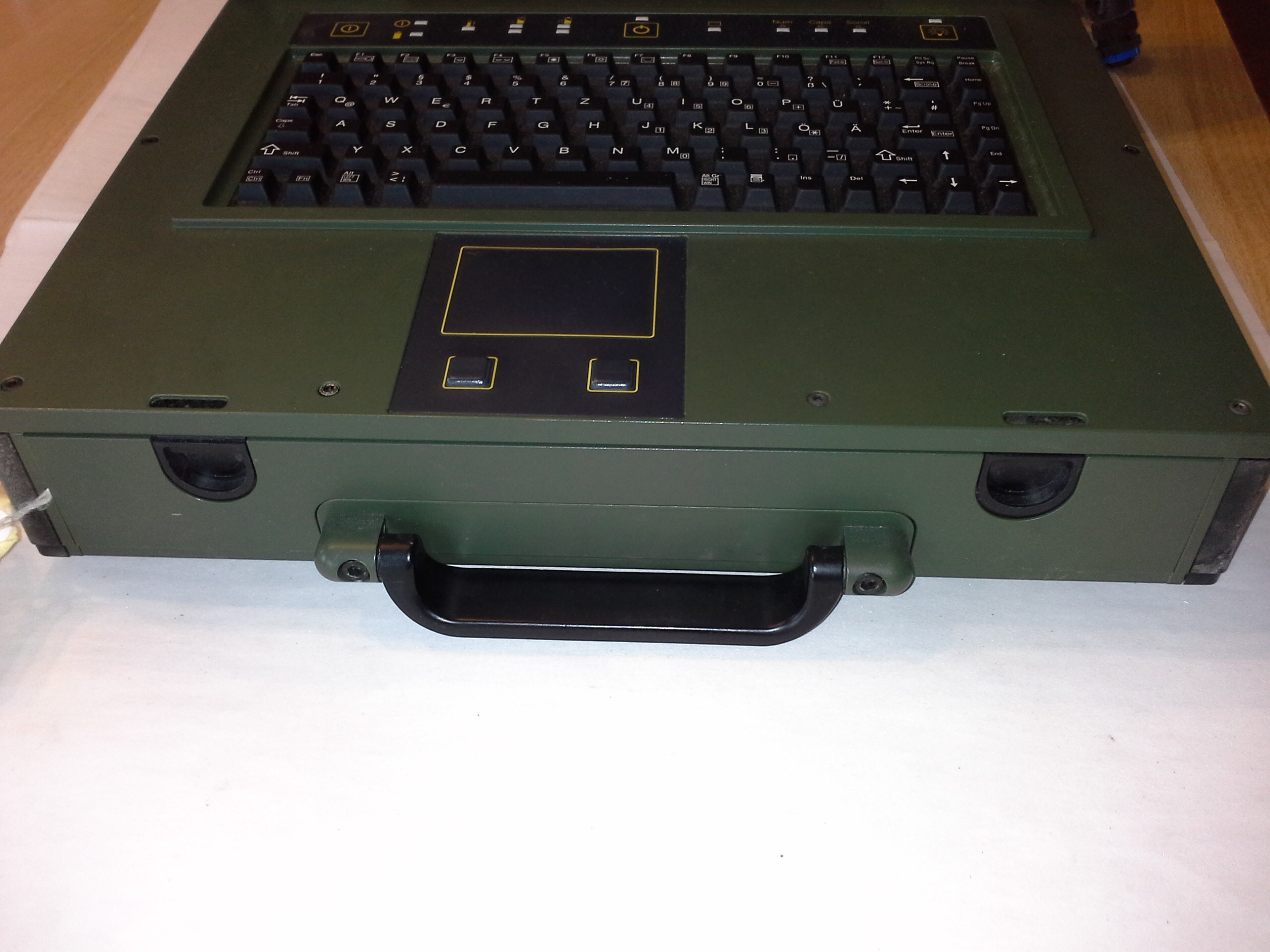 ATM Computer Typ RNB800.004 Rugged Notebook