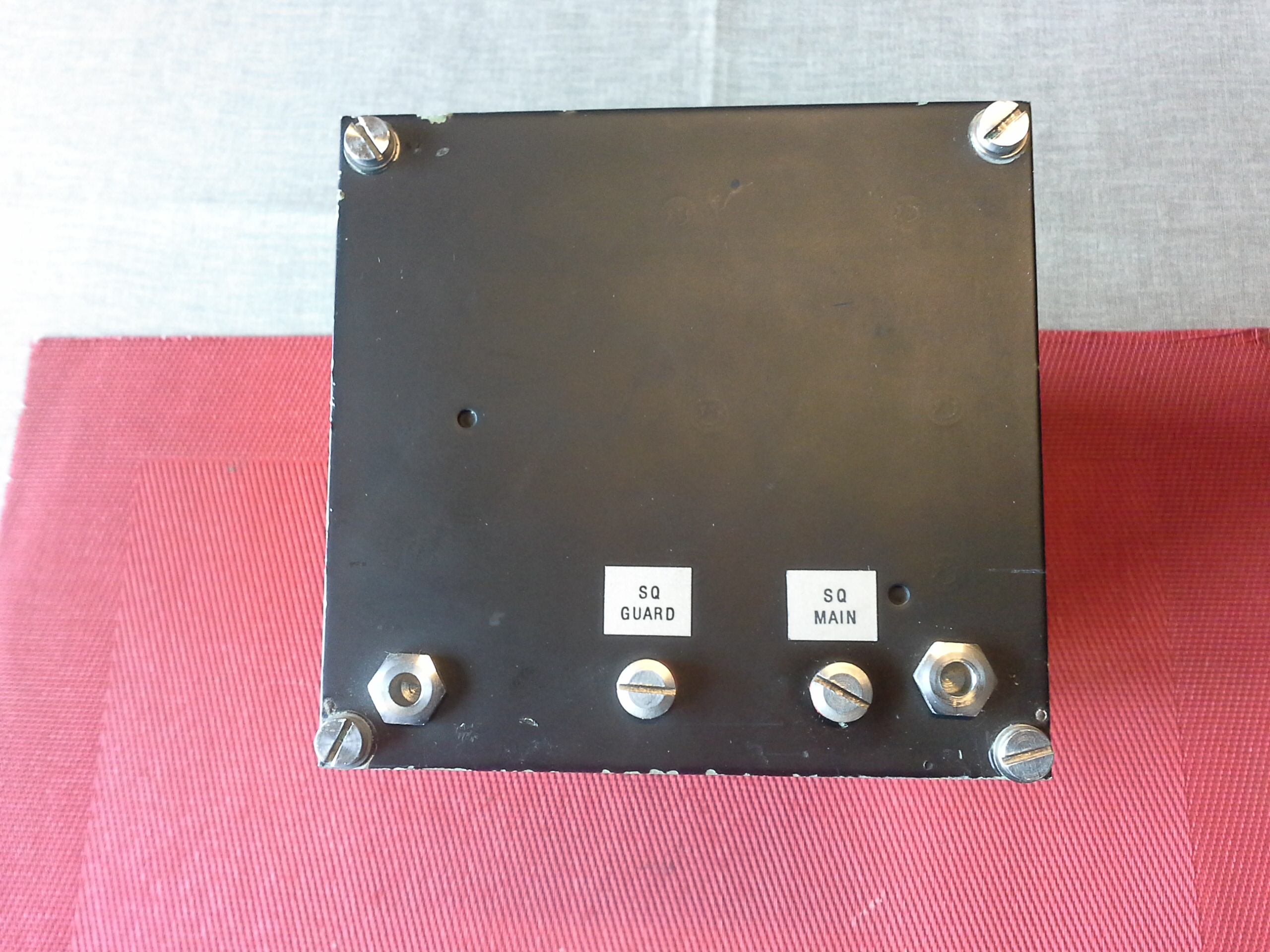 Rohde & Schwarz UHF-Transceiver XD 611H1, gehört zu Rohde & Schwarz Sende/ Empfangsanlage XD 611S2 UHF