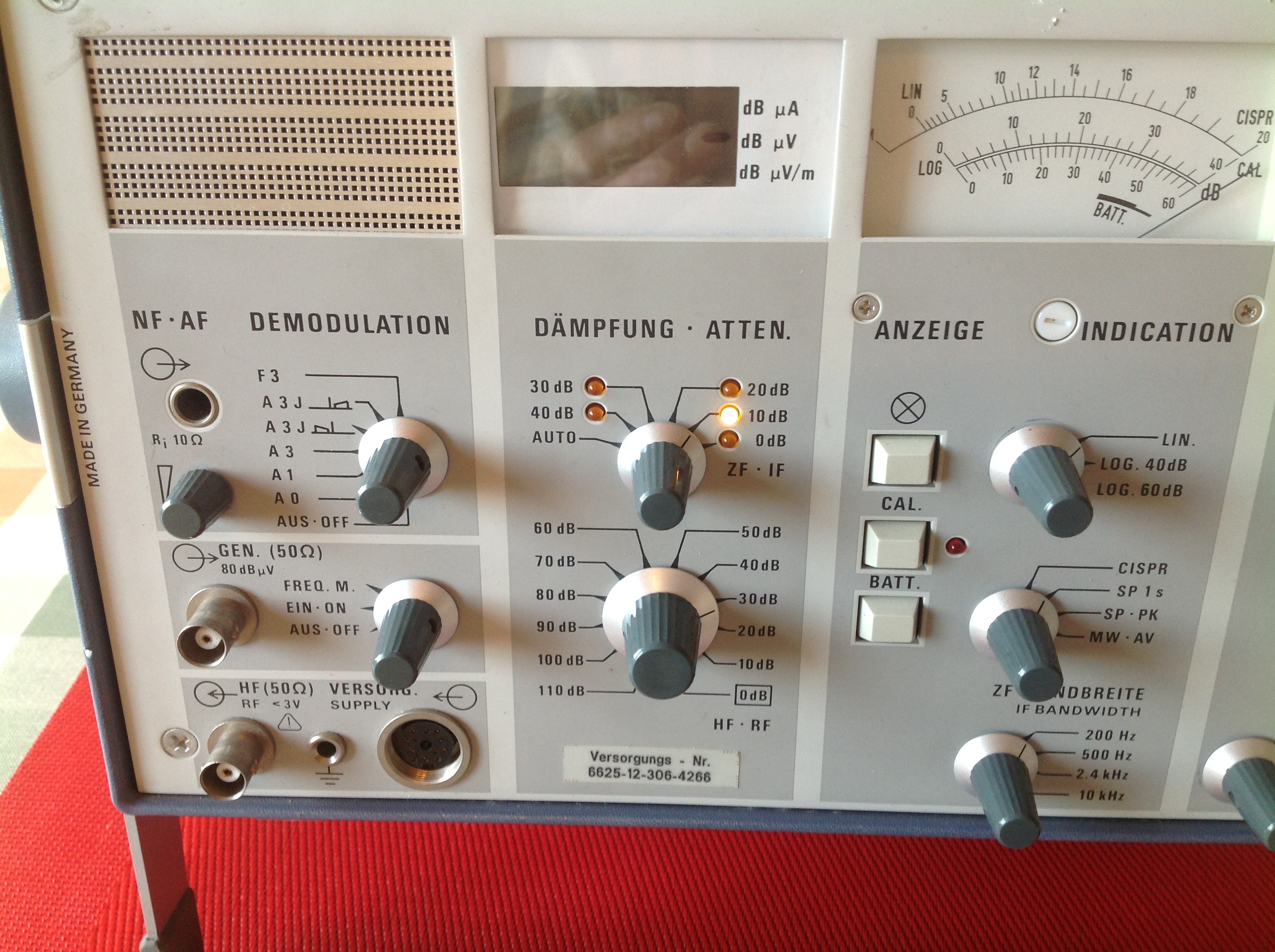 Rohde &amp; Schwarz Messempfänger - Test Receiver 9 KHz....30 MHz ESH 2