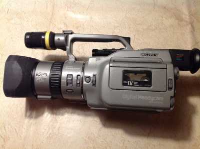 Sony Digital Handycam DCR-VX 1000 E