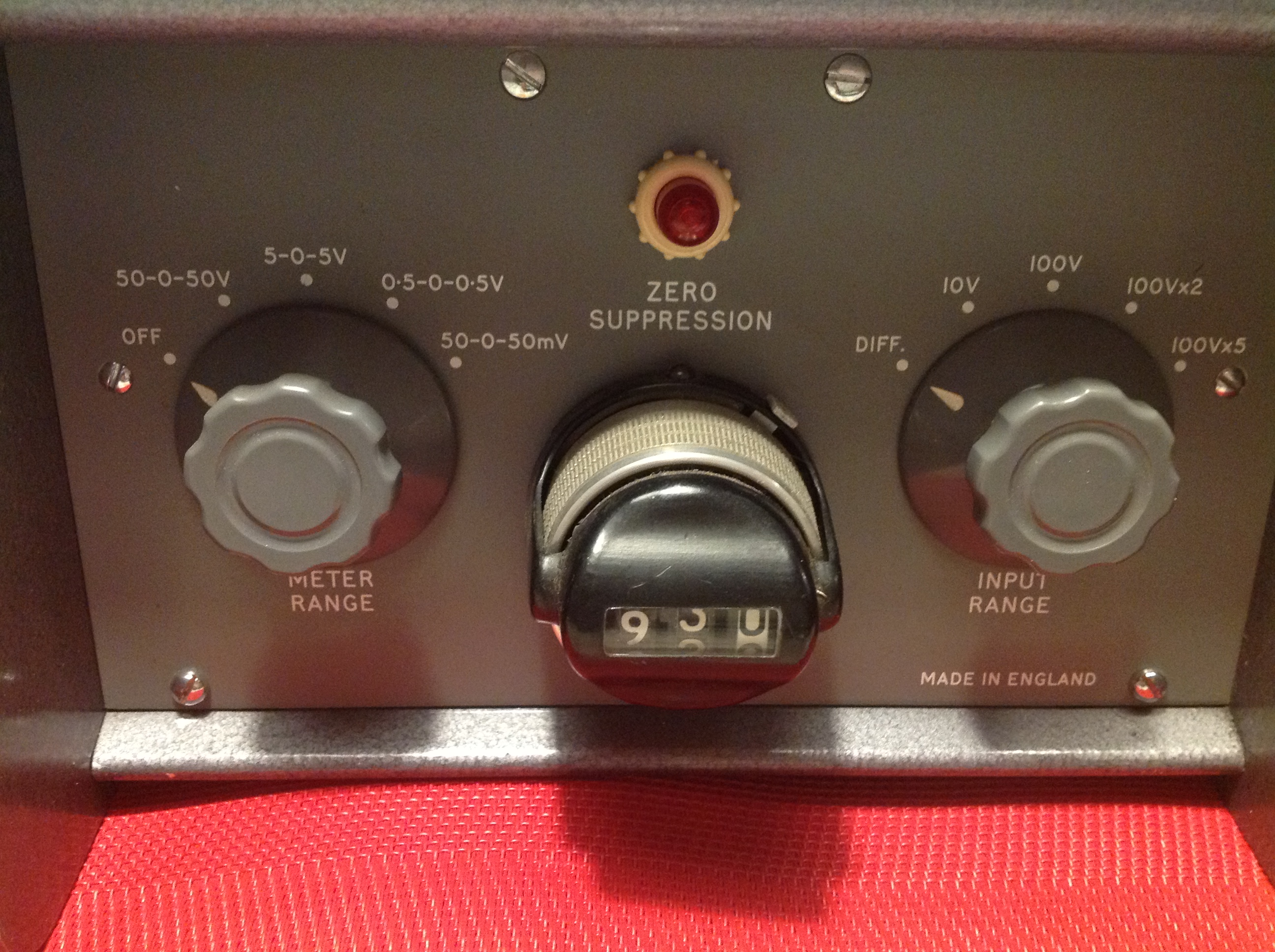 Marconi Suppressed Zero Voltmeter Mod. TF 1377
