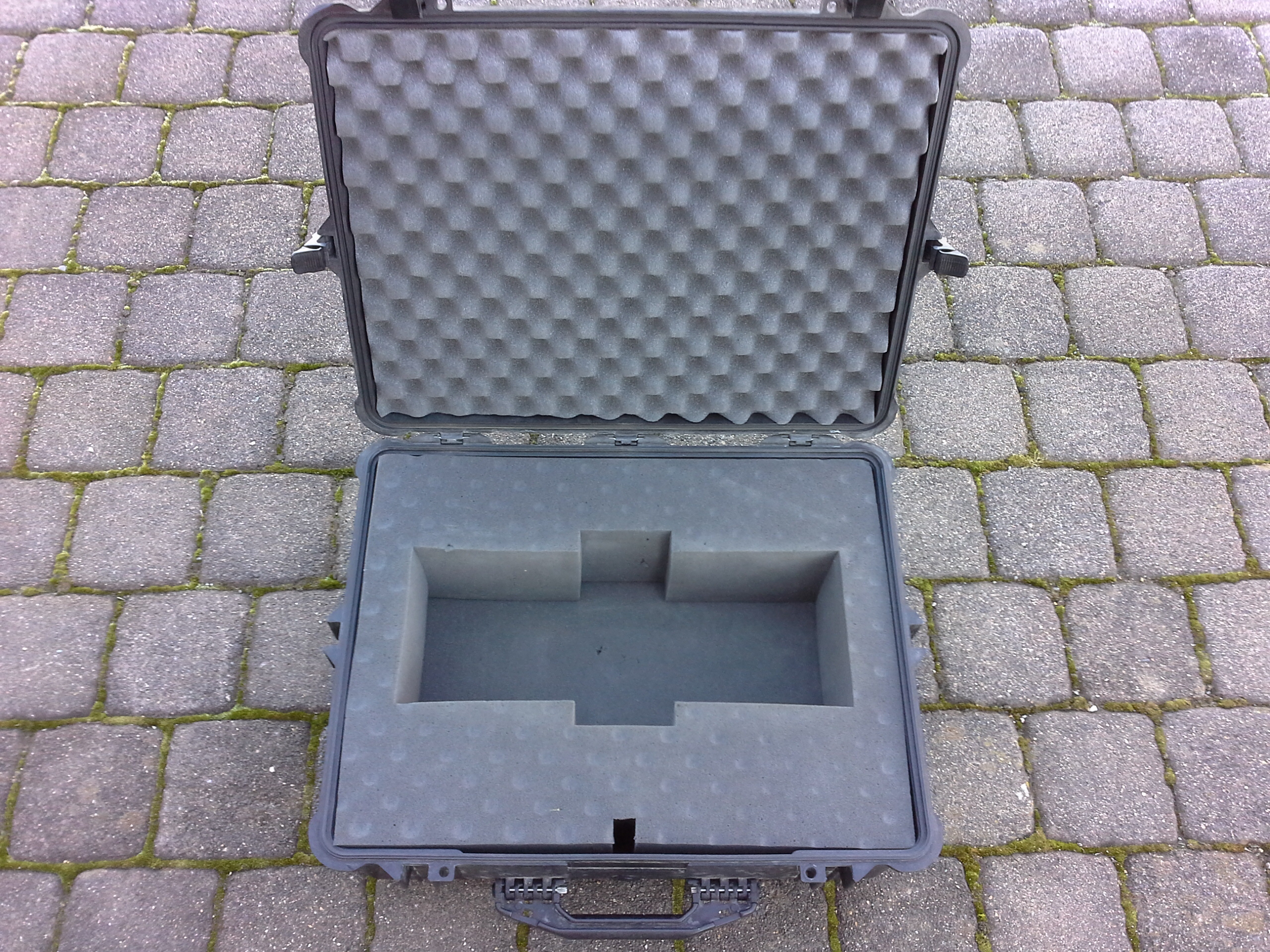 GFK-Kiste vergleichbar mit Koffer 58 x 21 x 44 cm