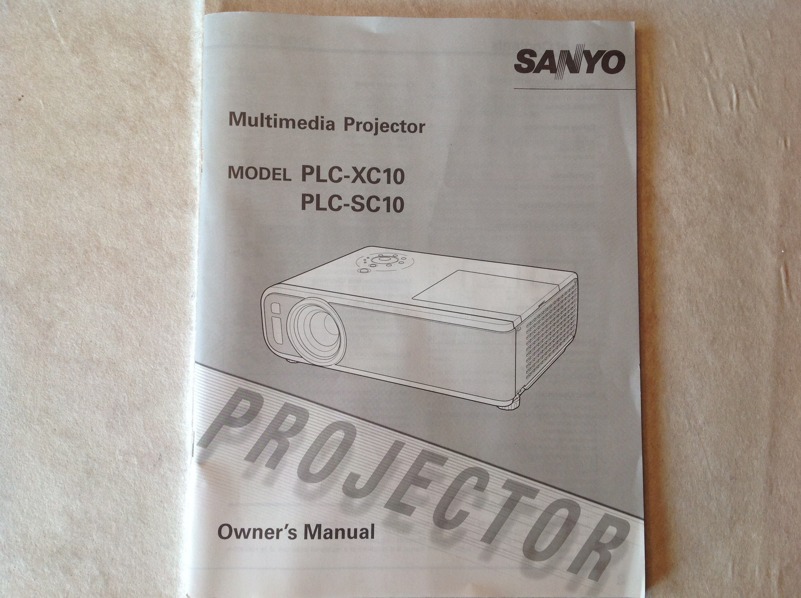 Beamer Sanyo PLC-XC10 Multimedia Projektor