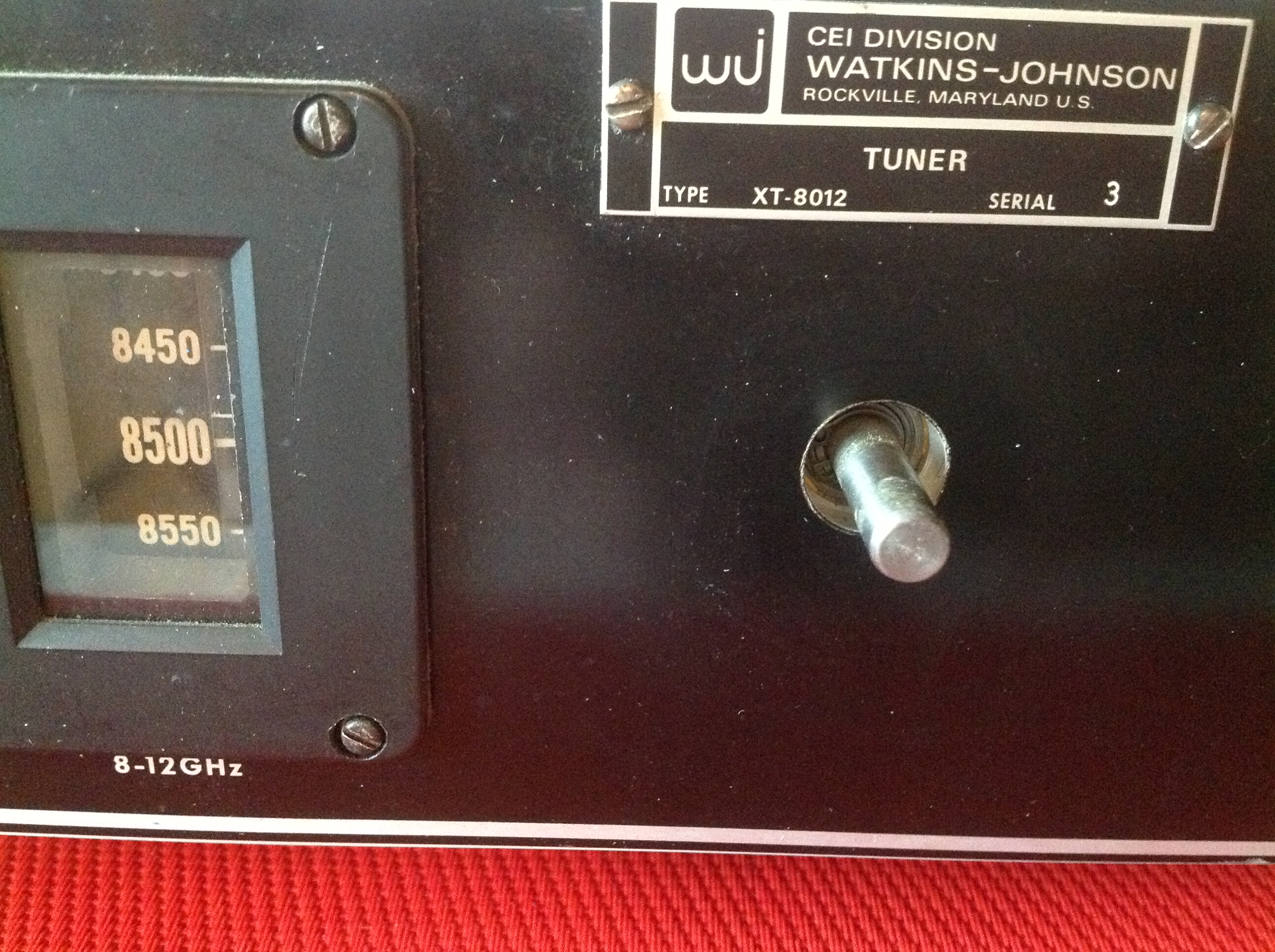 Watkins-Johnson Empfänger/Tuner Type XT-8012