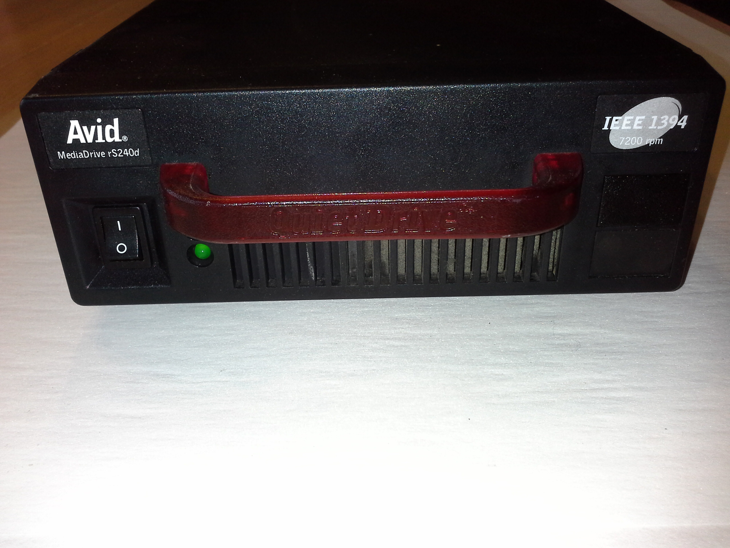 Avid MediaDrive rS240d IEEE 1394 Festplatte 240 GB