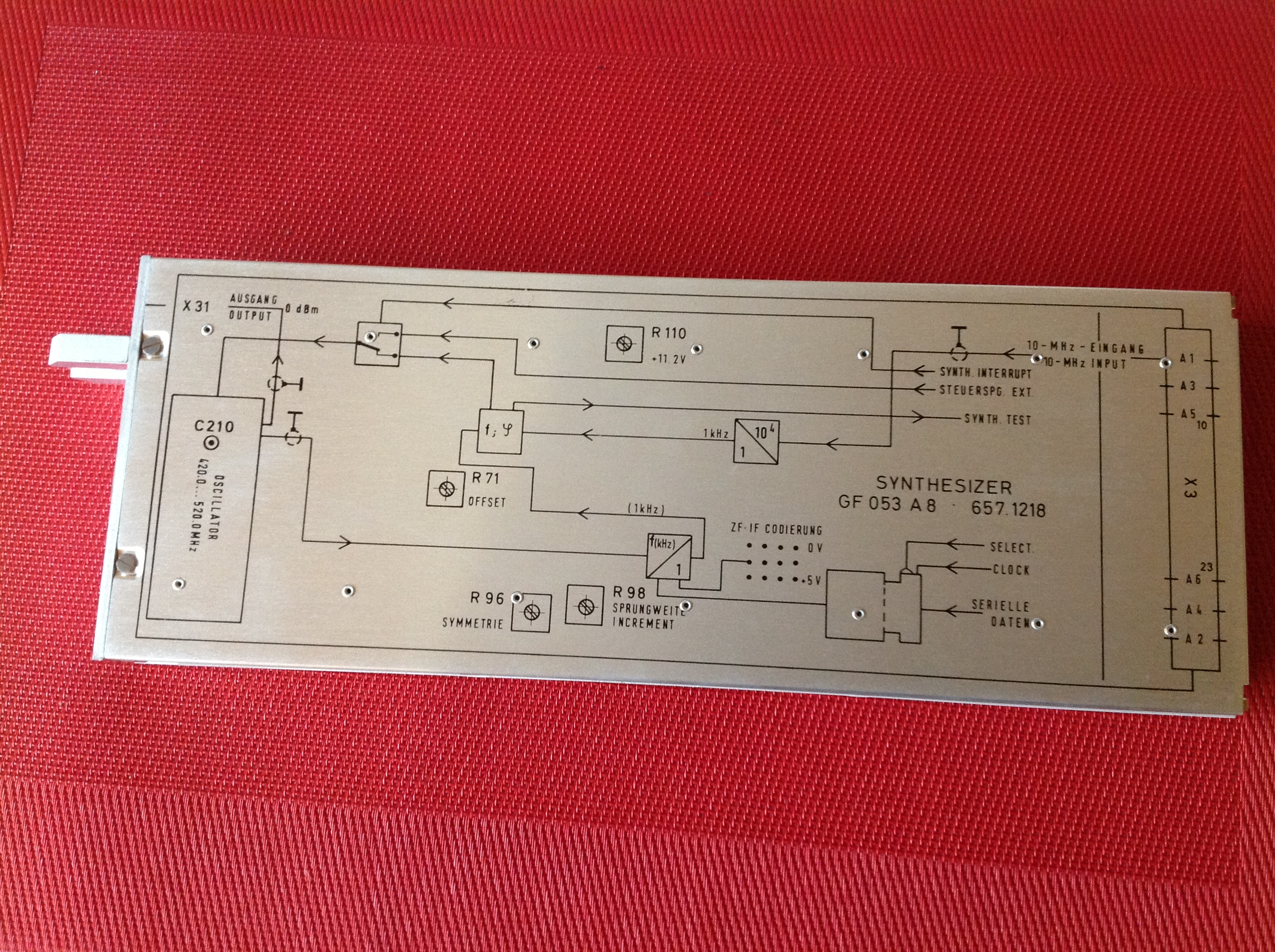 Rohde &amp; Schwarz Einschub Synthesizer GF 053 A8