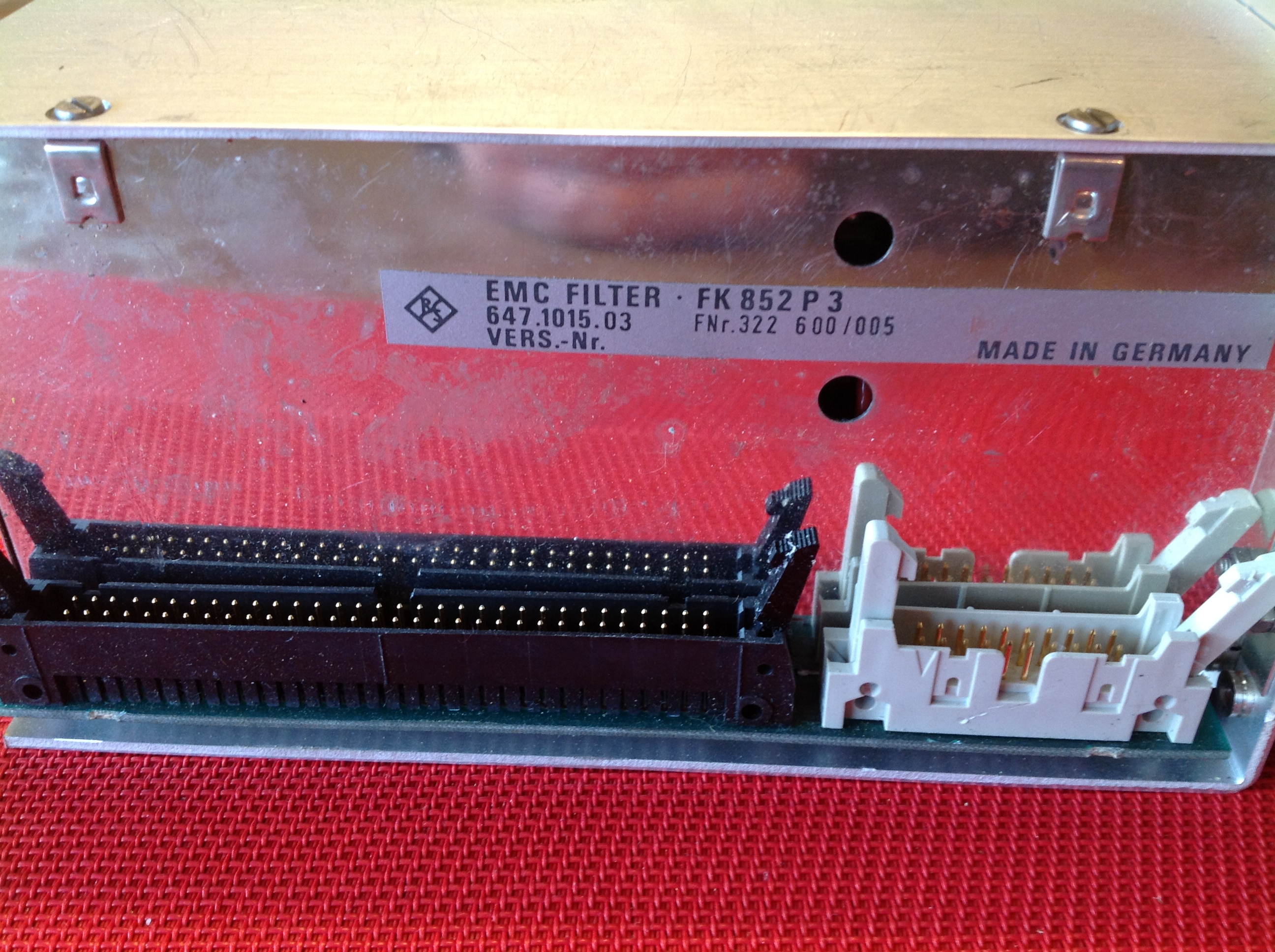 Rohde & Schwarz EMC-Filter FK 852 P3 vom Rohde & Schwarz Sender/Empfänger XK 852 C1
