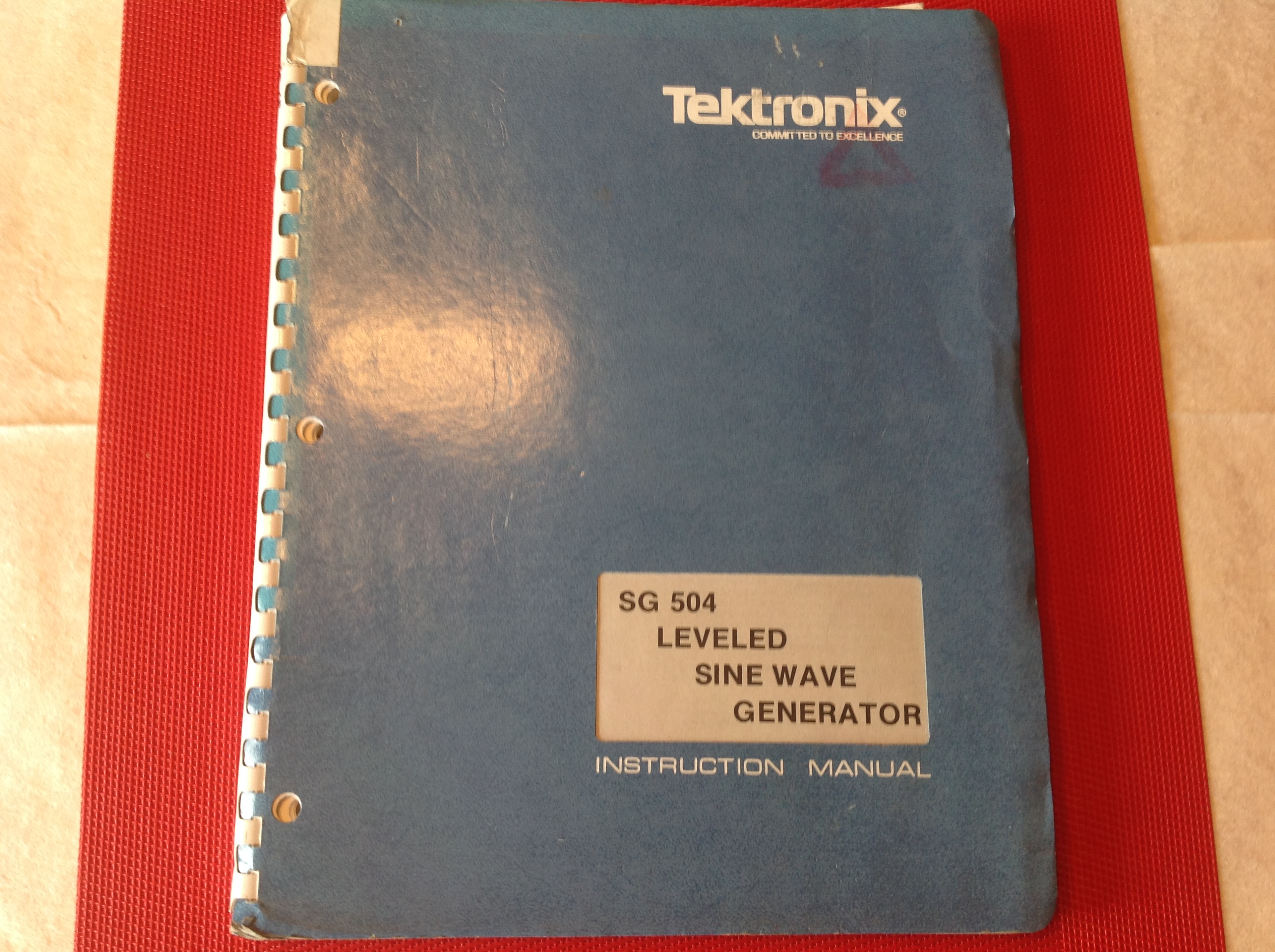 Tektronix SG 504 Leveled Sine Wave Generator