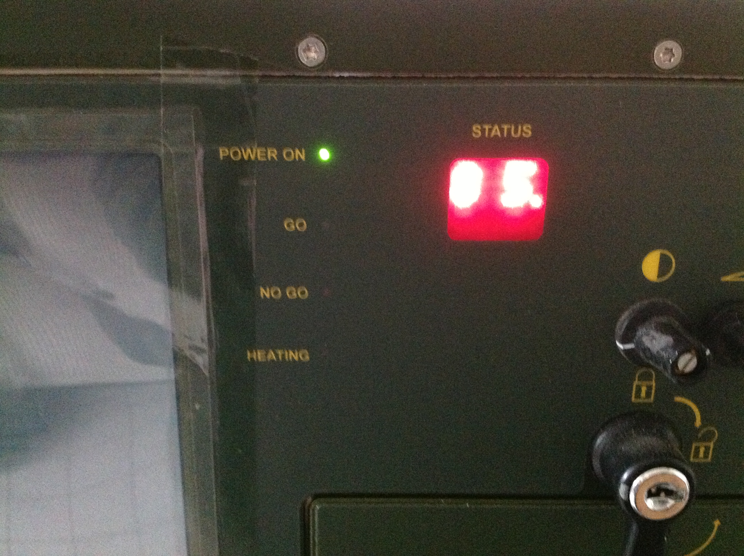 ATM-Rechner Typ MRC 400 ARES Terminal von der Raketenartellerie