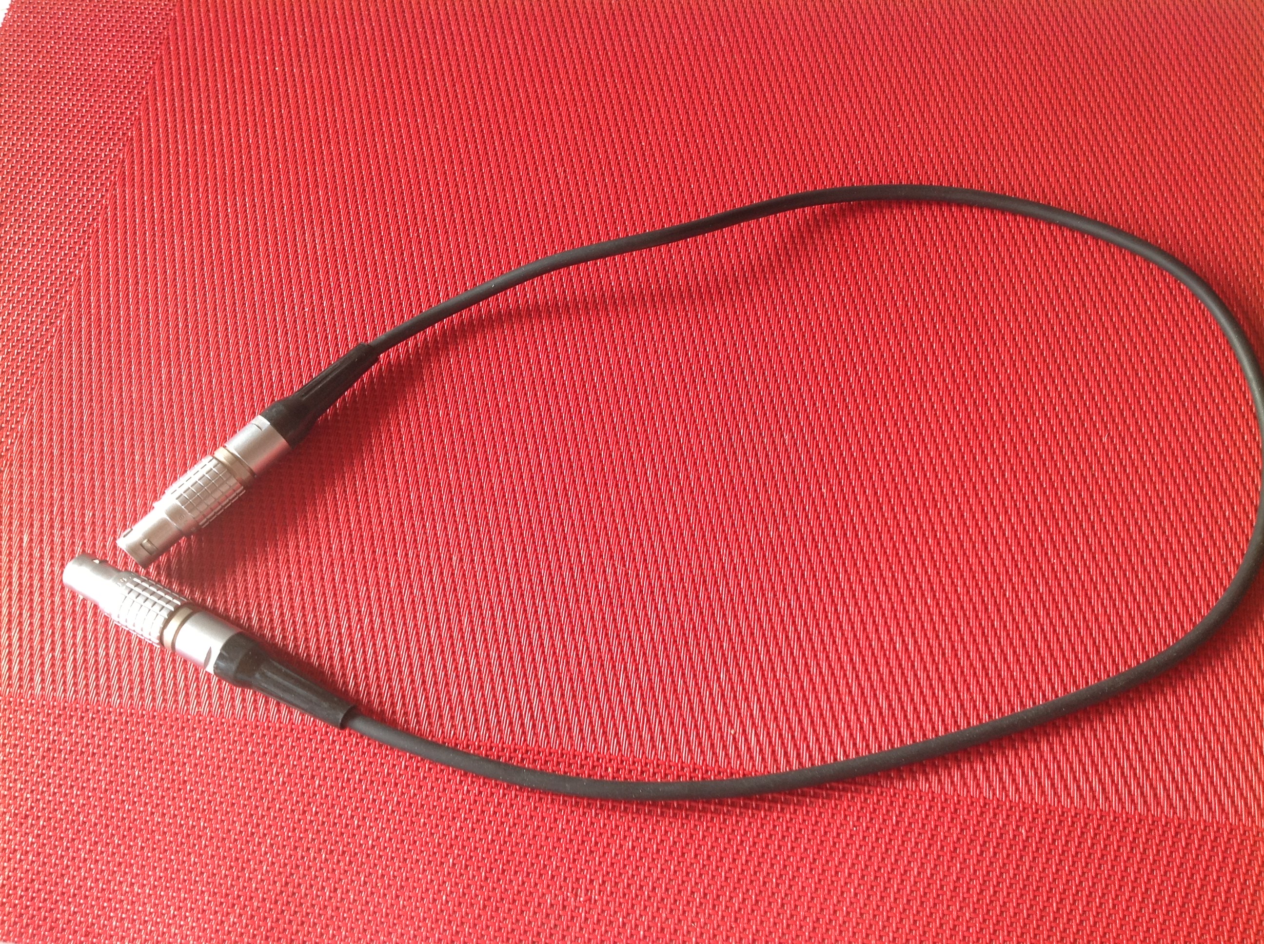 kabel mit 2 x Lemo-Stecker 3 pol.