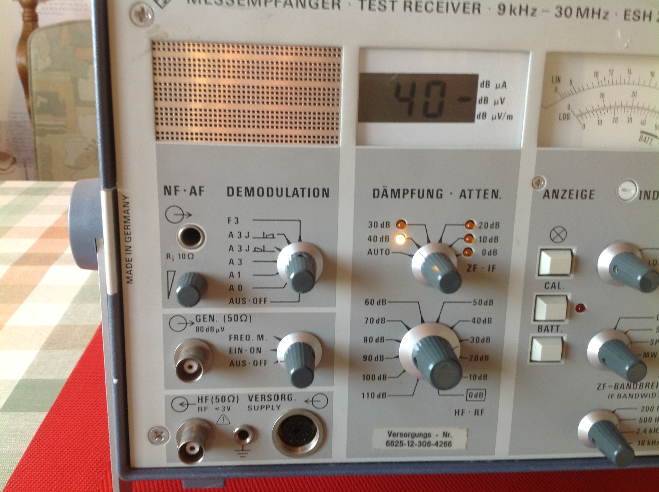Rohde &amp; Schwarz Messempfänger - Test Receiver 9 KHz....30 MHz ESH 2