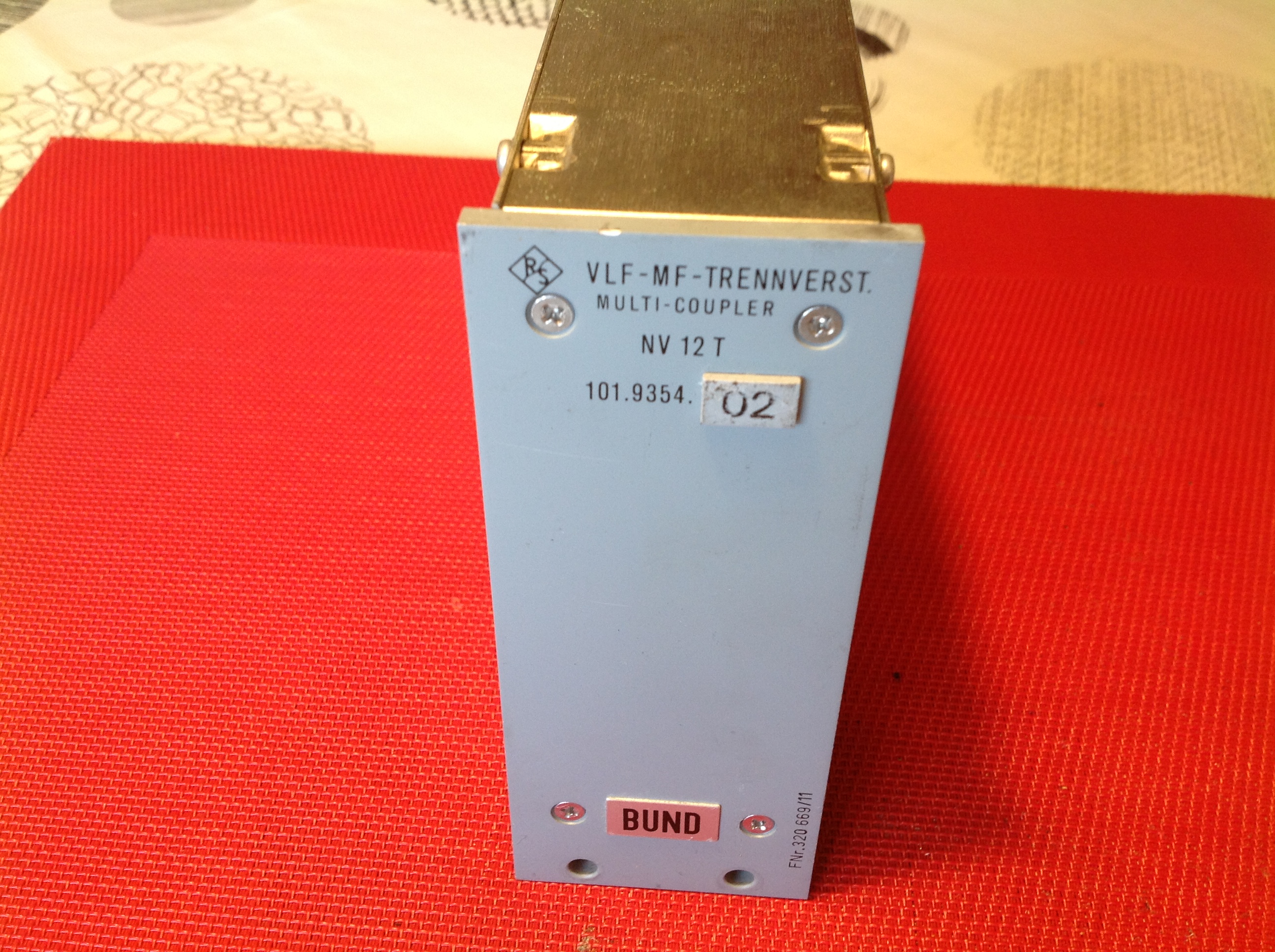 Rohde &amp; Schwarz VLF-MF-Trennverstärker - Multi-Coupler NV 12 T