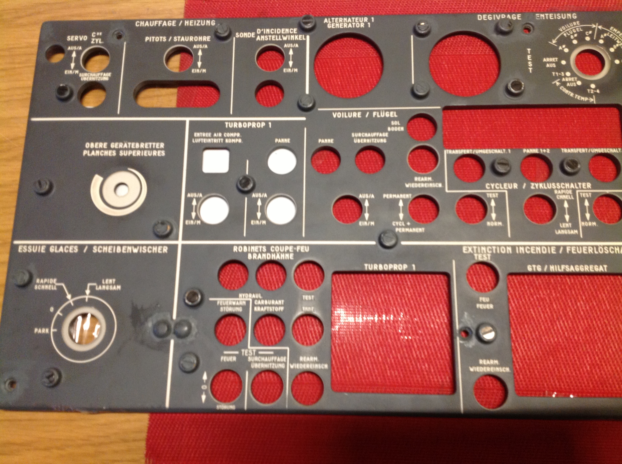 Instrumententafel, Bedientafel, Beleuchtungstafel vom Flugzeug Transall C-160