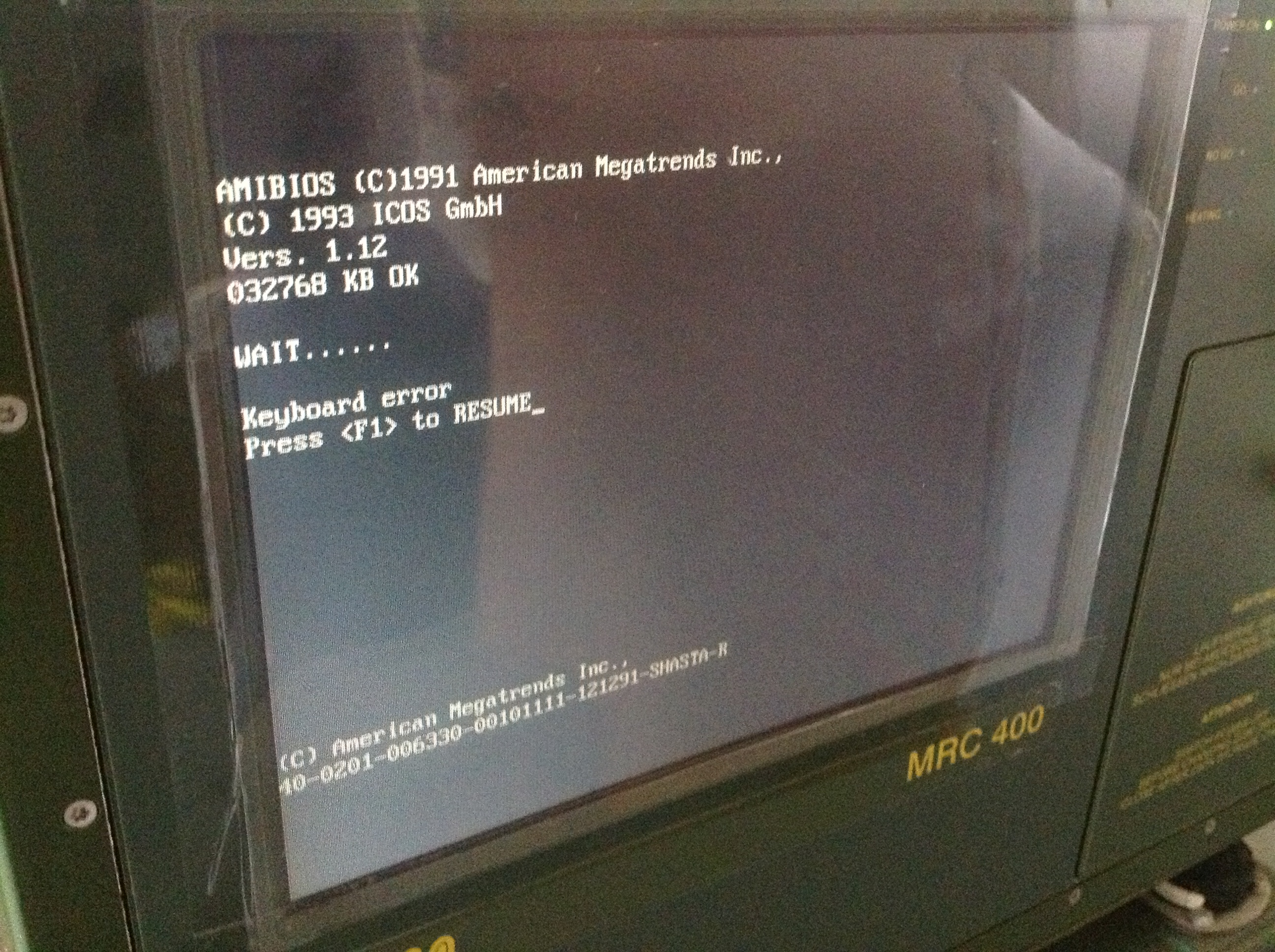ATM-Rechner Typ MRC 400 ARES Terminal von der Raketenartellerie