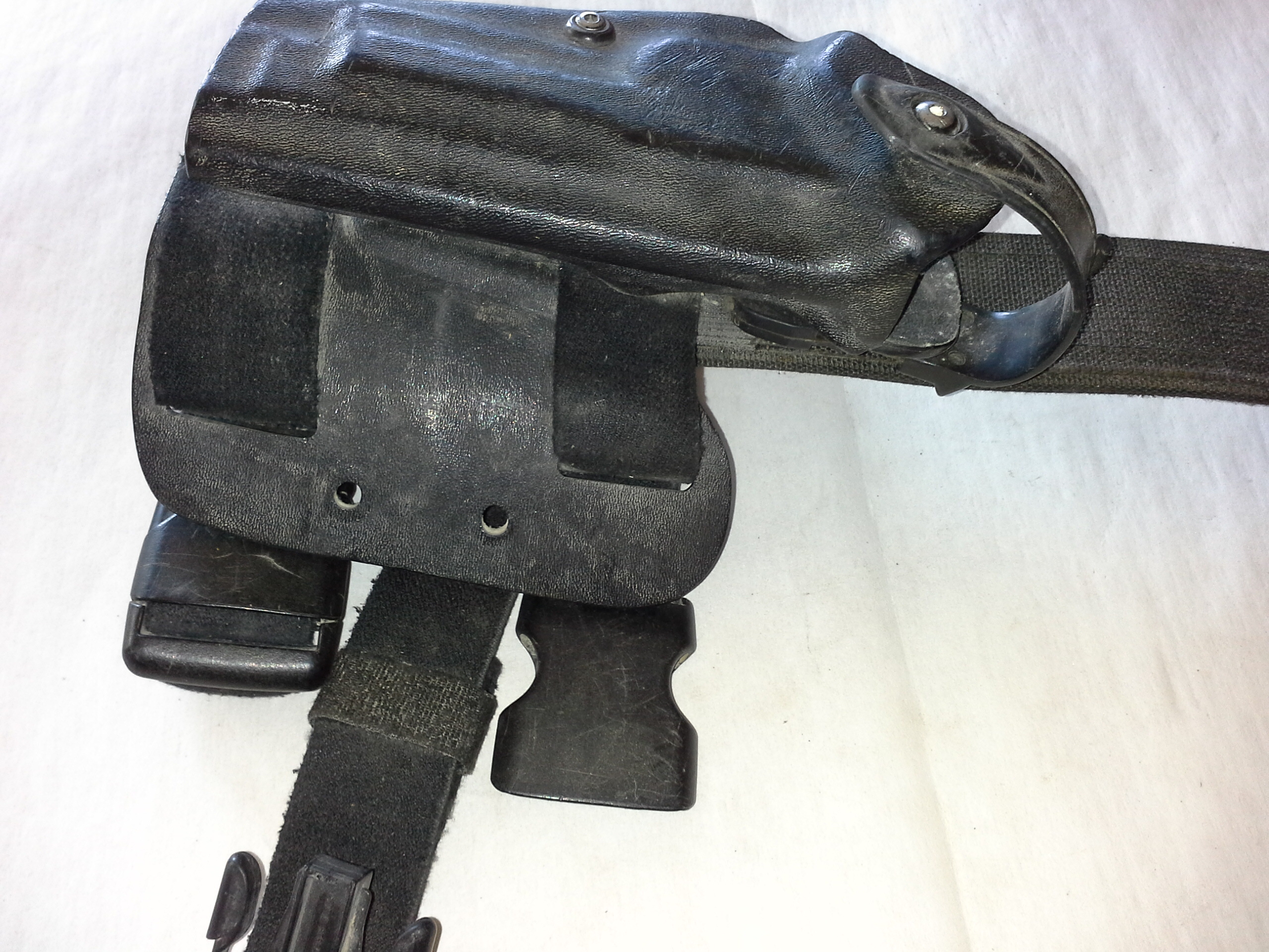 Safariland 6004 Taktisches Pistolenholster für Beretta 92 Safariland 6004 Taktisches Pistolenholster für Beretta 92