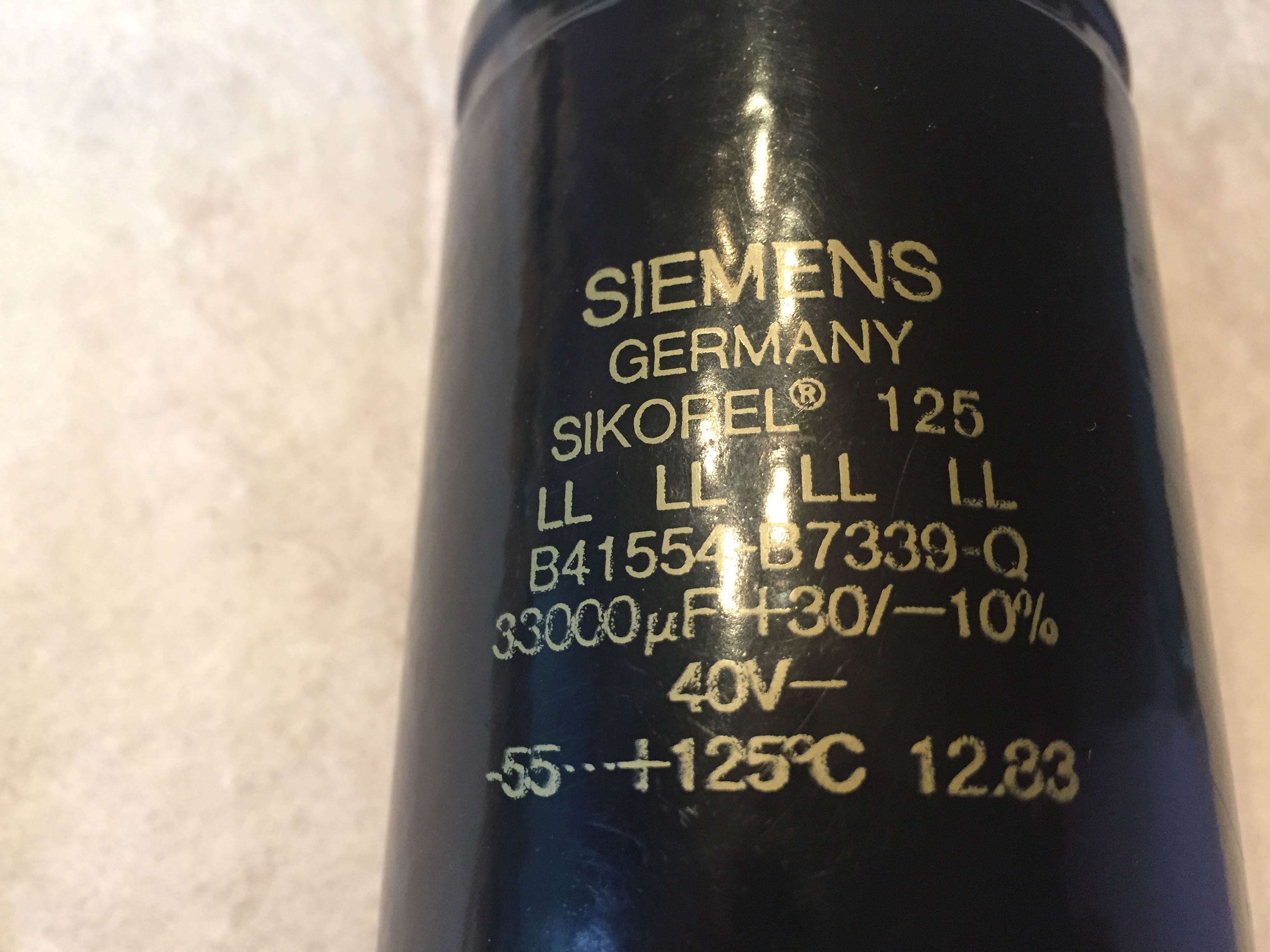 Siemens Sikorel Kondensator B41554-B7339-Q