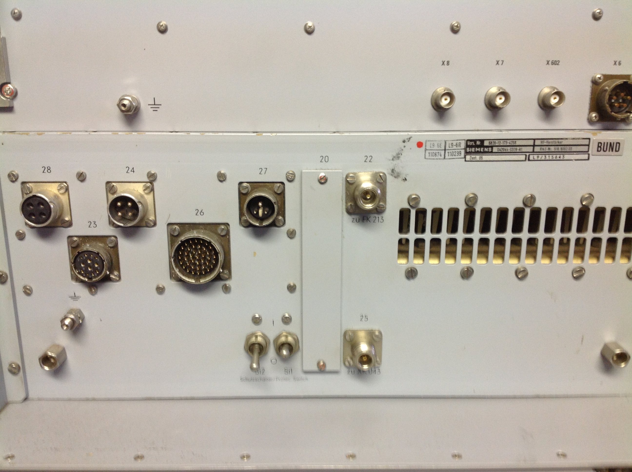 HF-Sender/ Empfangsanlage Rohde & Schwarz XK 852 150 W HF-Sender/ Empfangsanlage Rohde & Schwarz XK 852 150 W