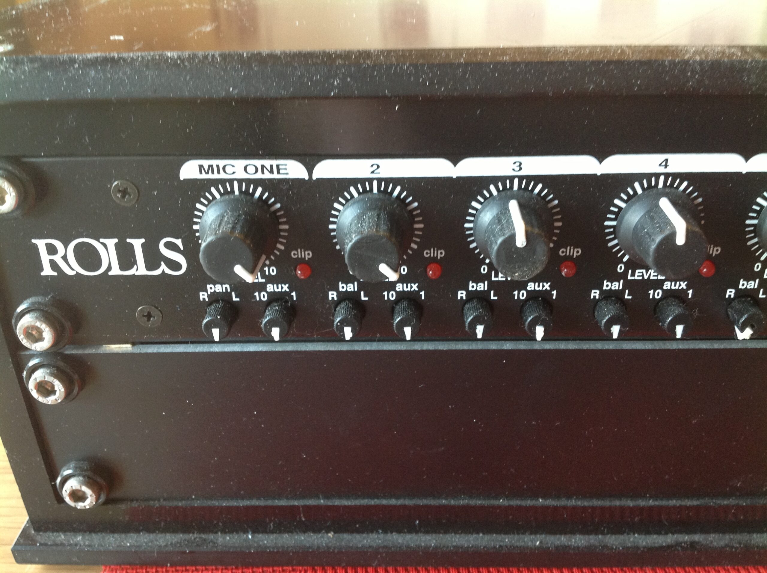Rolls Stereo Line Mixer RM203x mit Zusatzgerät AYA im 19 " Rack