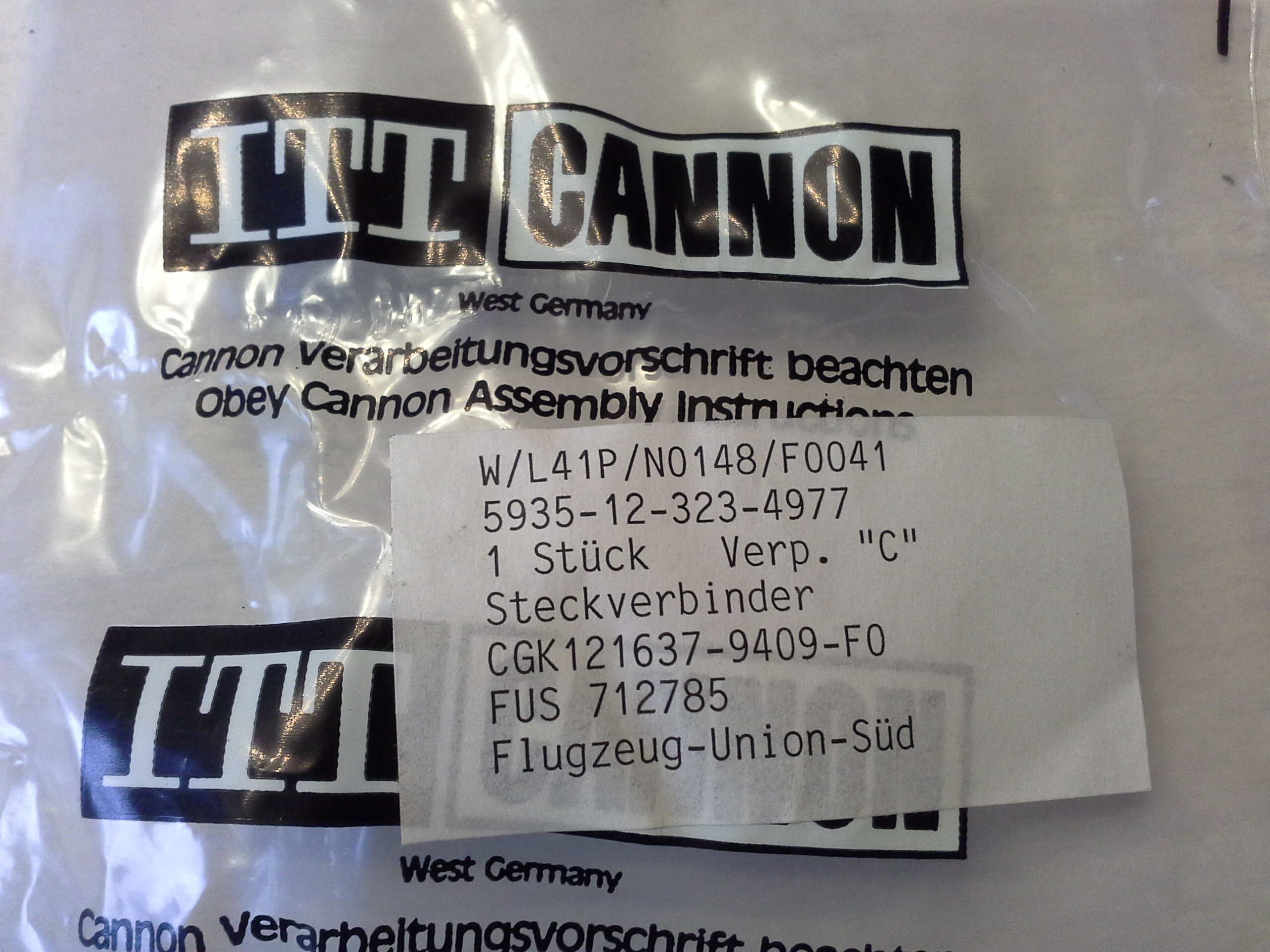Milit. Steckverbinder ITT Cannon CGK 121637-9409-FO