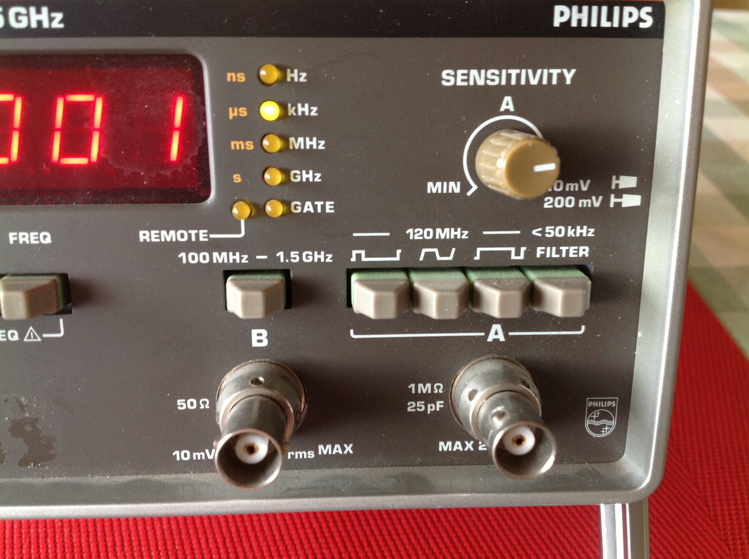 Philips Frequenzmessgerät - Universal Frequency Counter Typ PM 6676 10....1500 MHz