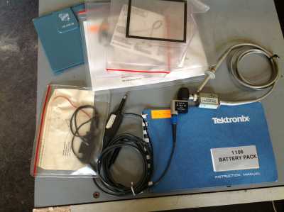 Tektronix 466  Oszilloscope + Tektronix 1106 Battery Pack