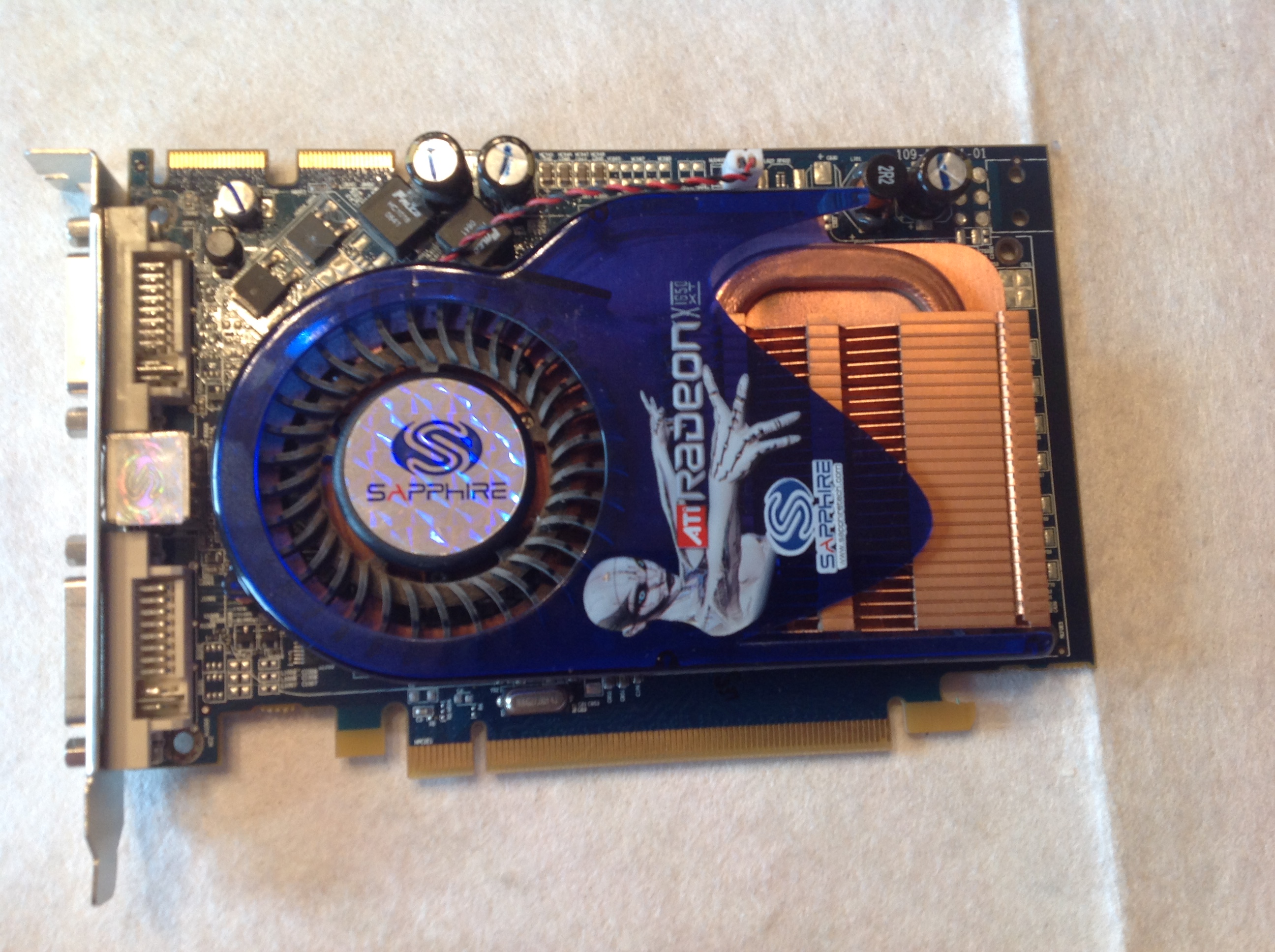 Sapphire Radeon X1650 XT, 256MB DDR3, 2x DVI, TV-out, PCIe