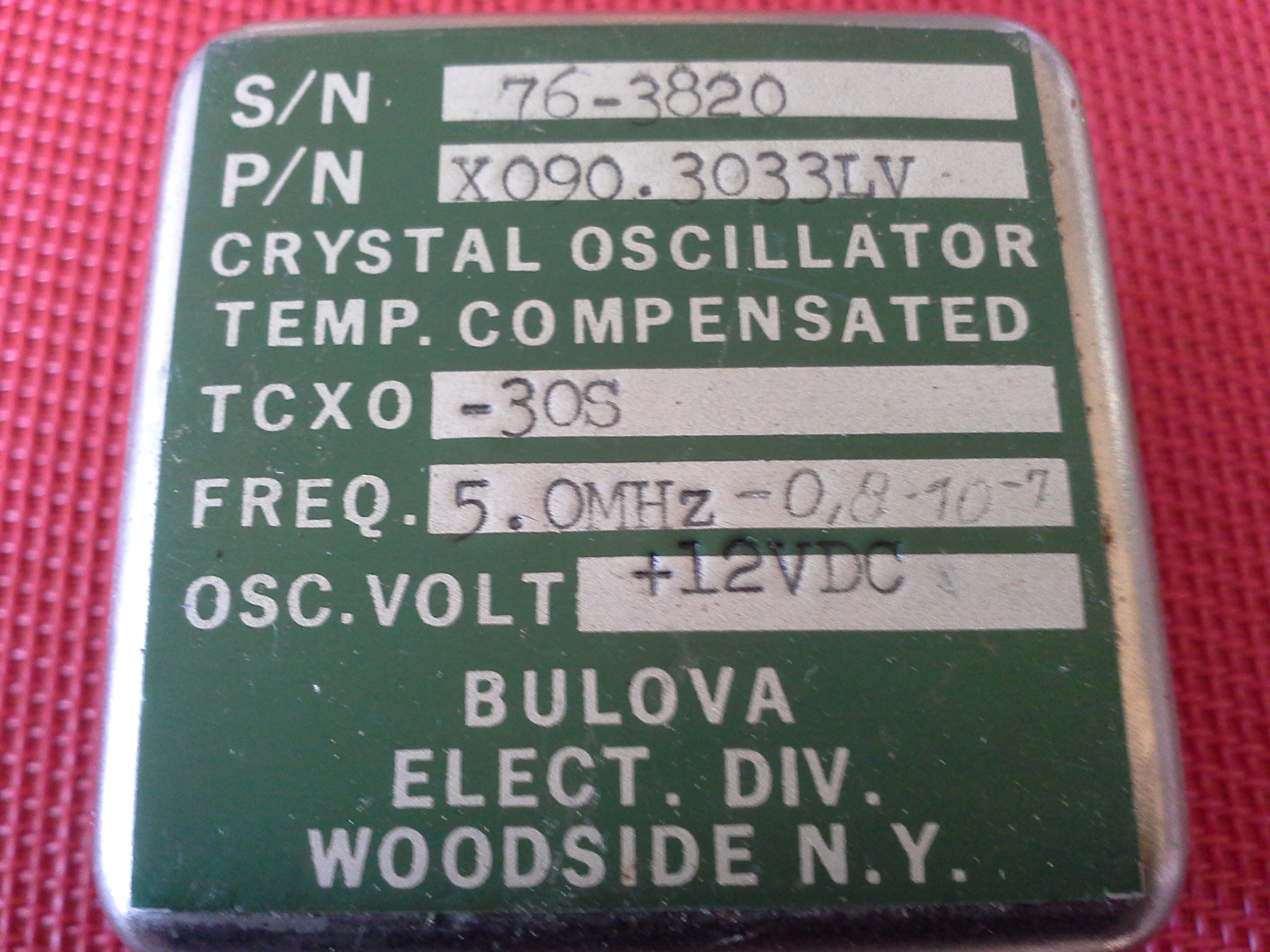 Crystal Oszillator TCXO: 30-0,8x10-7