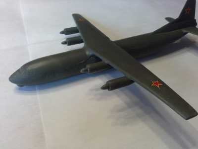 Modell CUB (An-12) Ausbildungsmat. der BW