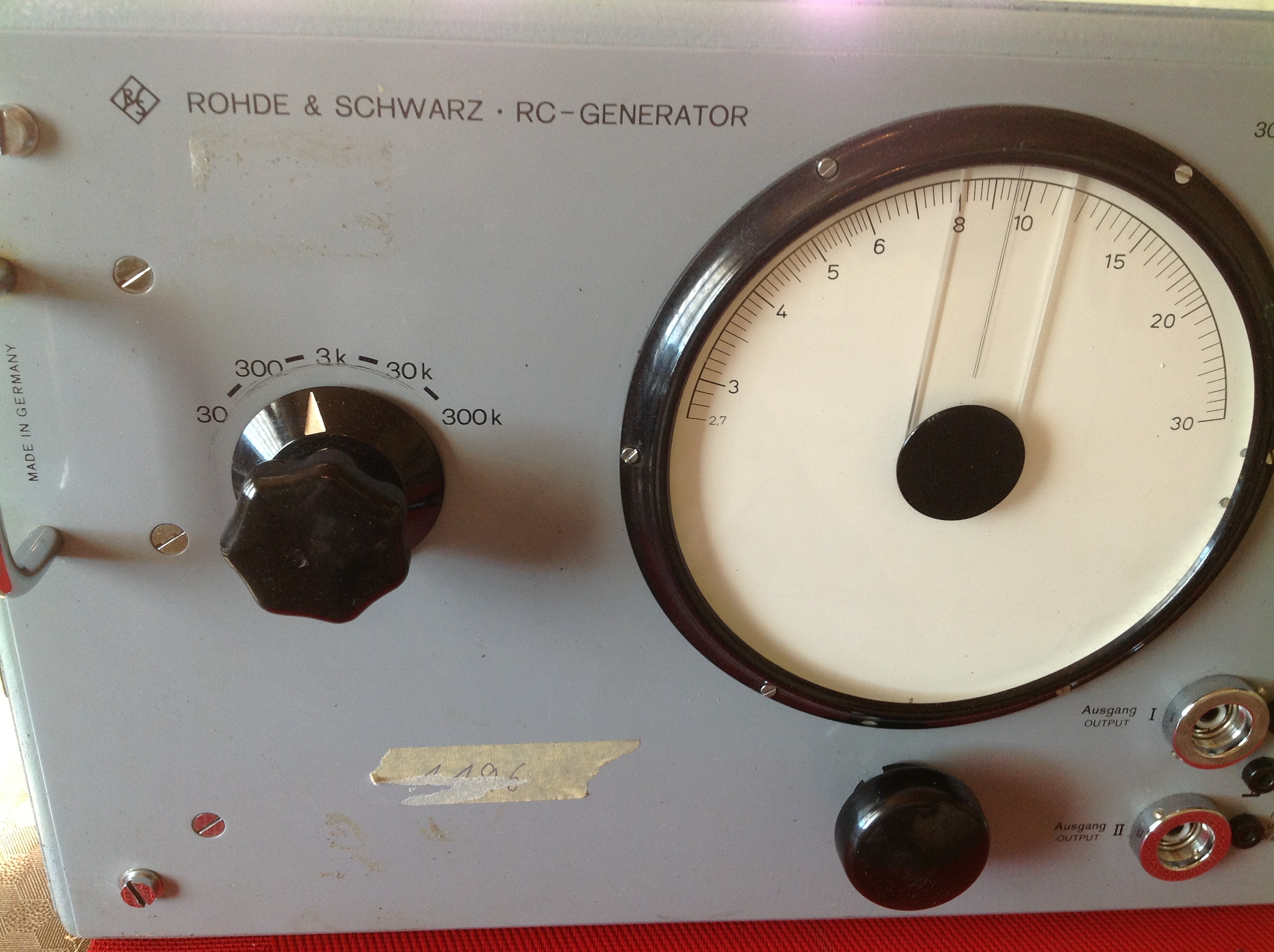 Rohde & Schwarz RC-Generator Type SRM 30 Hz - 300 KHz BN 4085