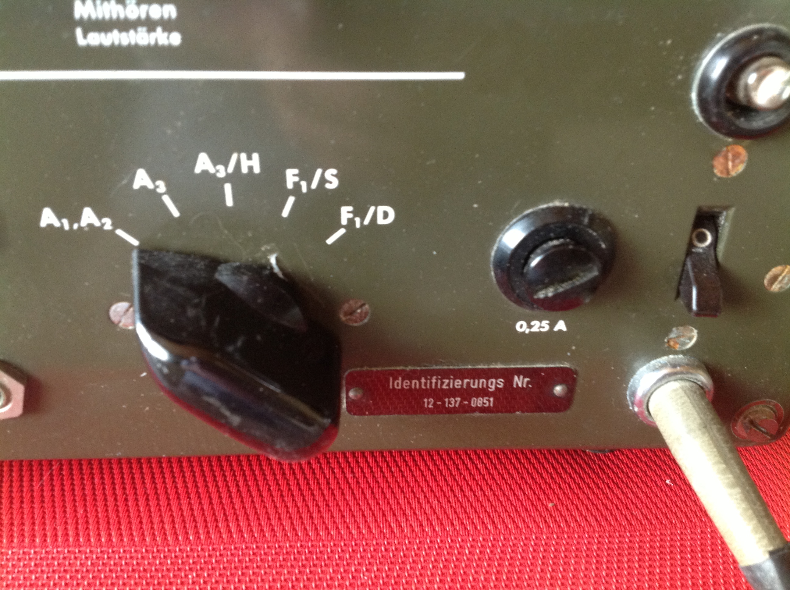 Rohde &amp; Schwarz Funk-Fernschreib-Betriebsgerät Type HS 6090/1