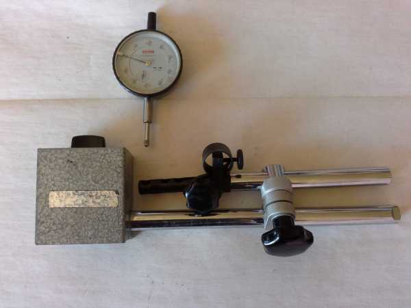 Magnet Messstativ mit Meßuhr Messuhr Metallgehäuse 10 / 0,01 mm
