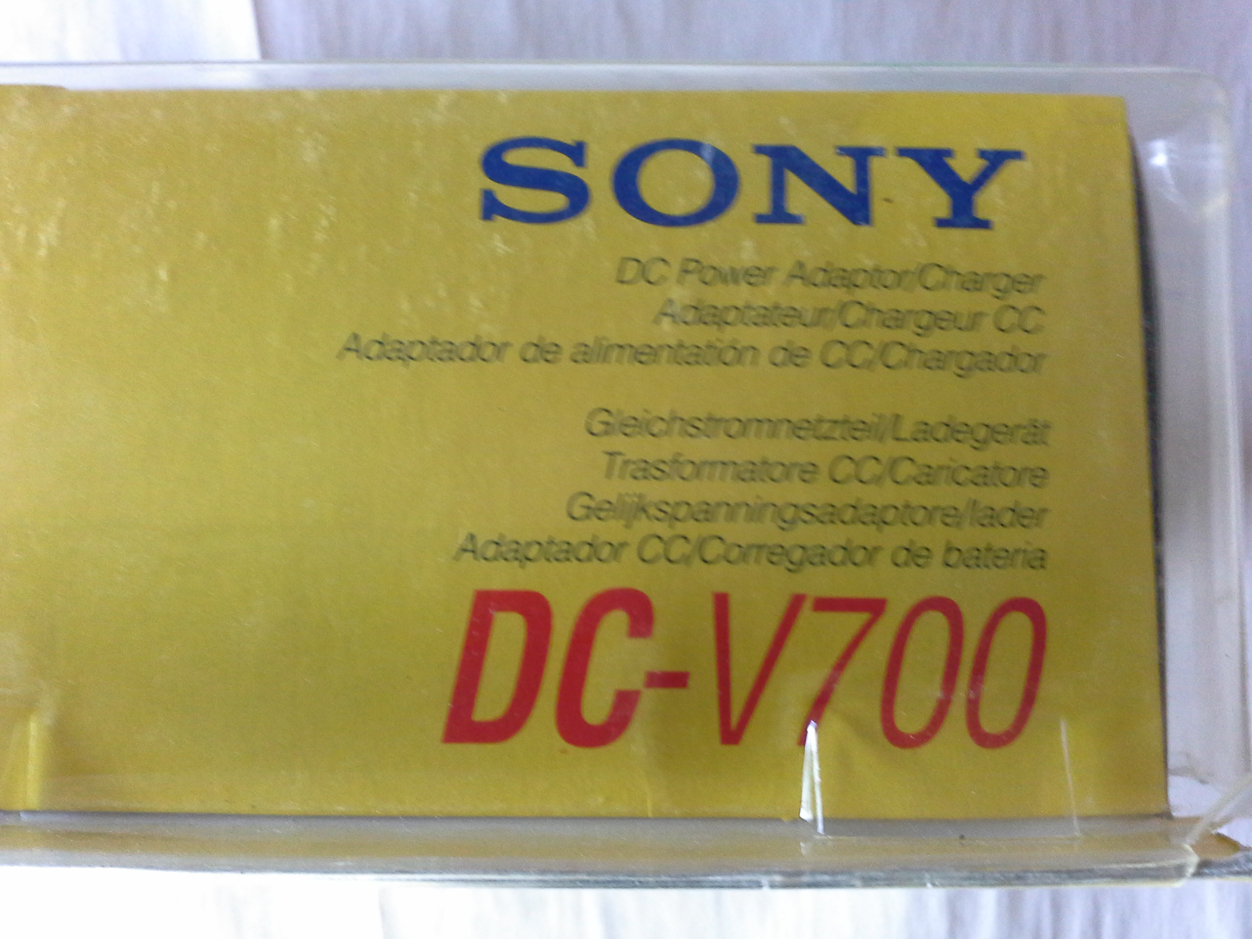 Sony Ladegerät DC-V700 - 12/24V