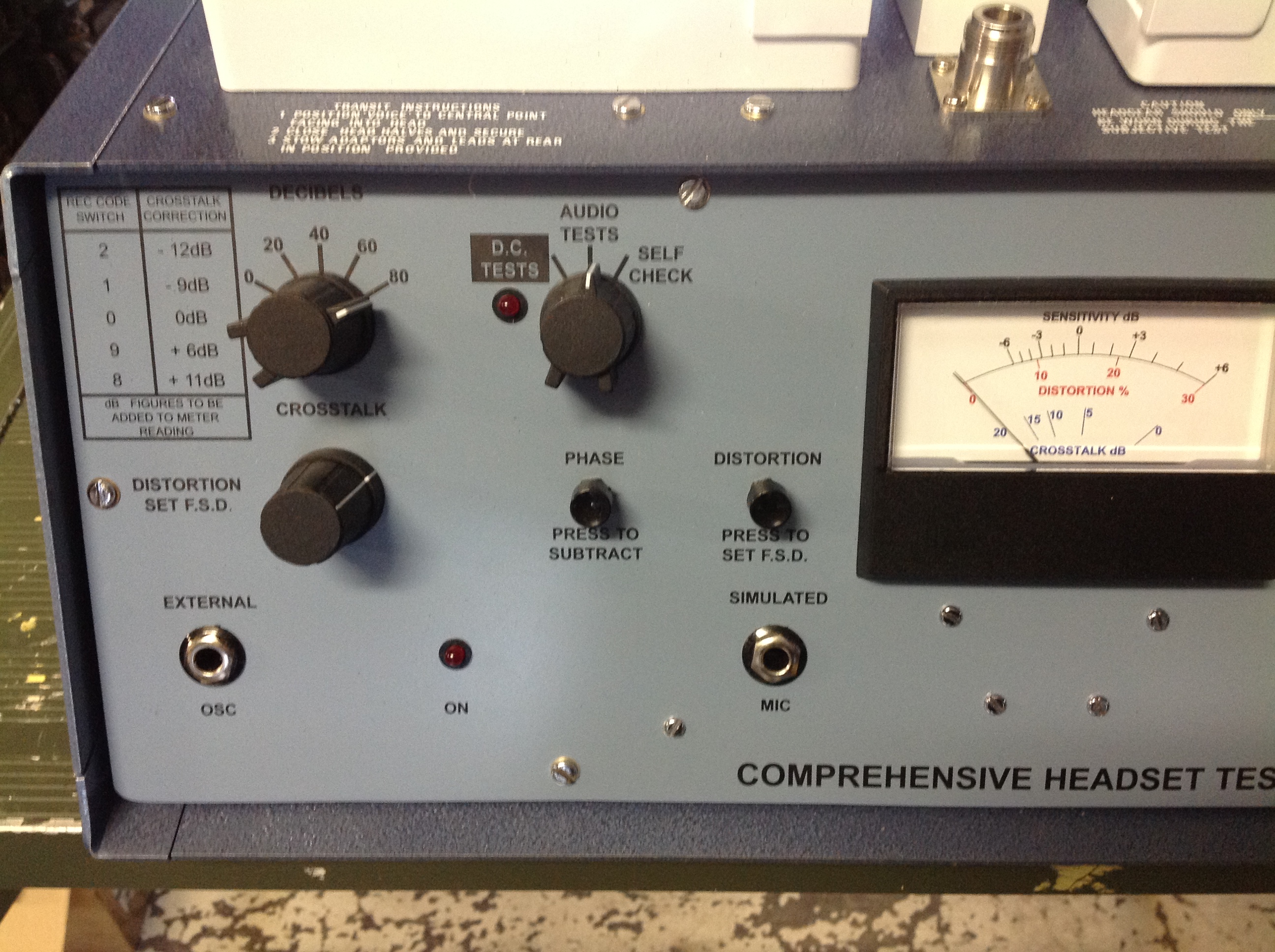 Comprehensive Headset Tester Racal RA 1305/2000 mit Zubehör