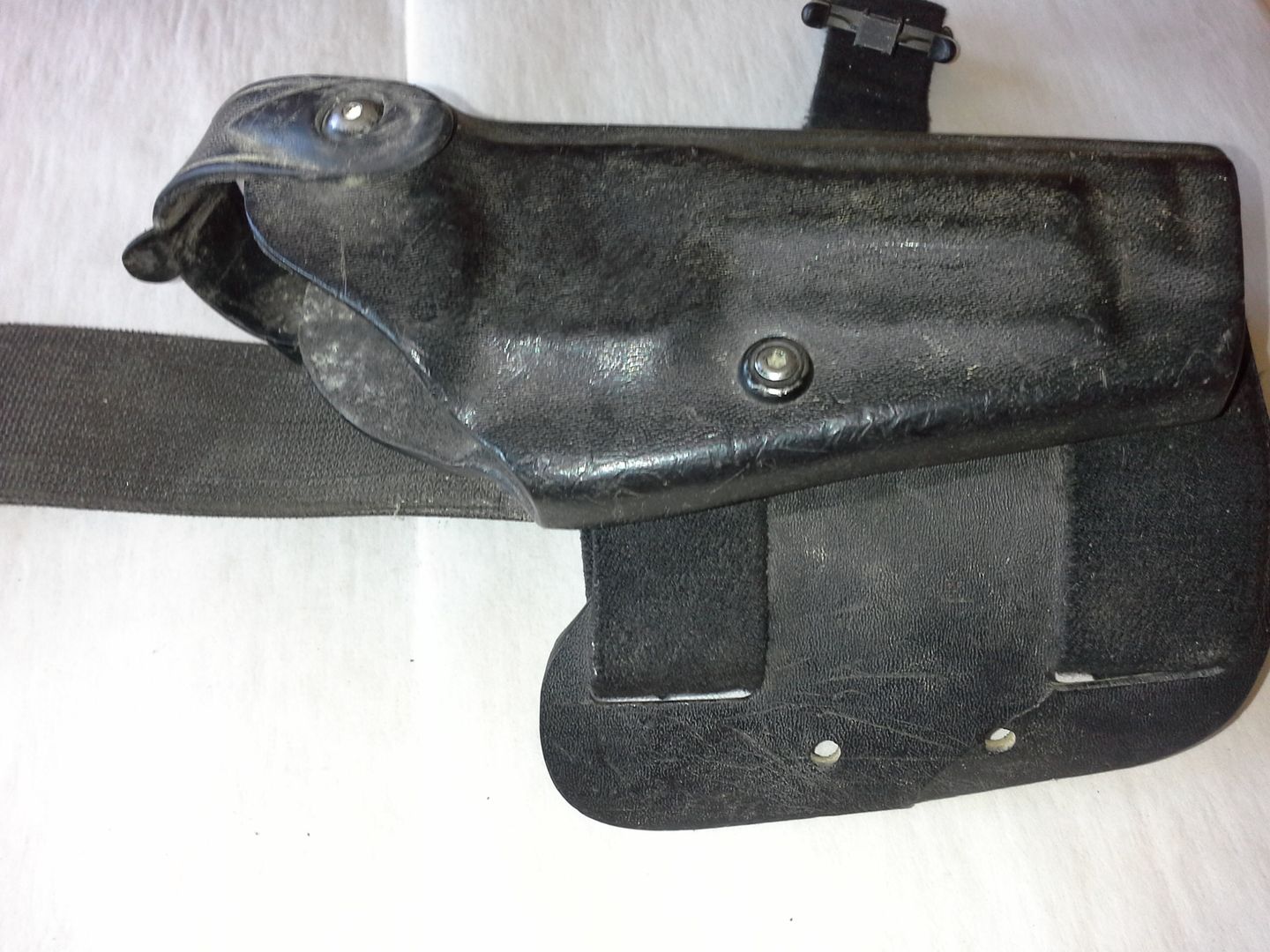 Safariland 6004 Taktisches Pistolenholster für Beretta 92 Safariland 6004 Taktisches Pistolenholster für Beretta 92